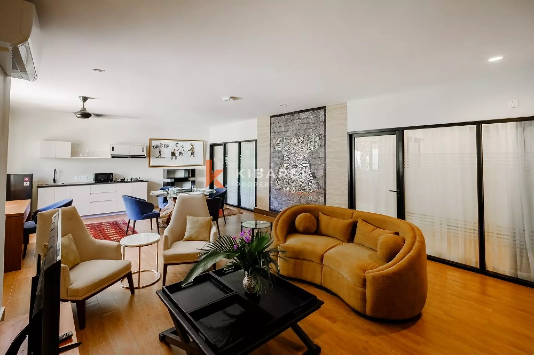 Apartemen Dua Kamar Tidur Berperabotan Lengkap dan Konseptual di Kawasan Utama Seminyak