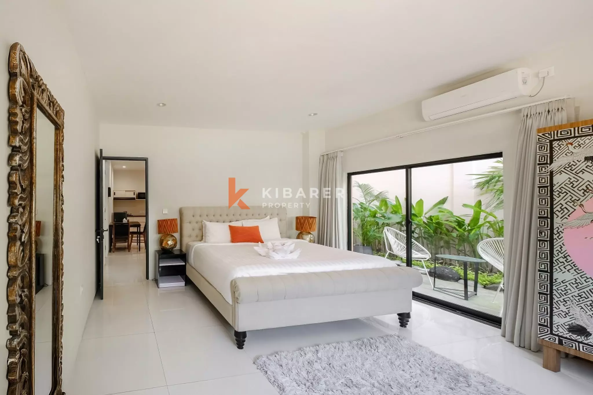 Apartemen Satu Kamar Tidur Berperabotan Lengkap dan Bergaya di Pusat Kota Seminyak (TERSEDIA SEKARANG)