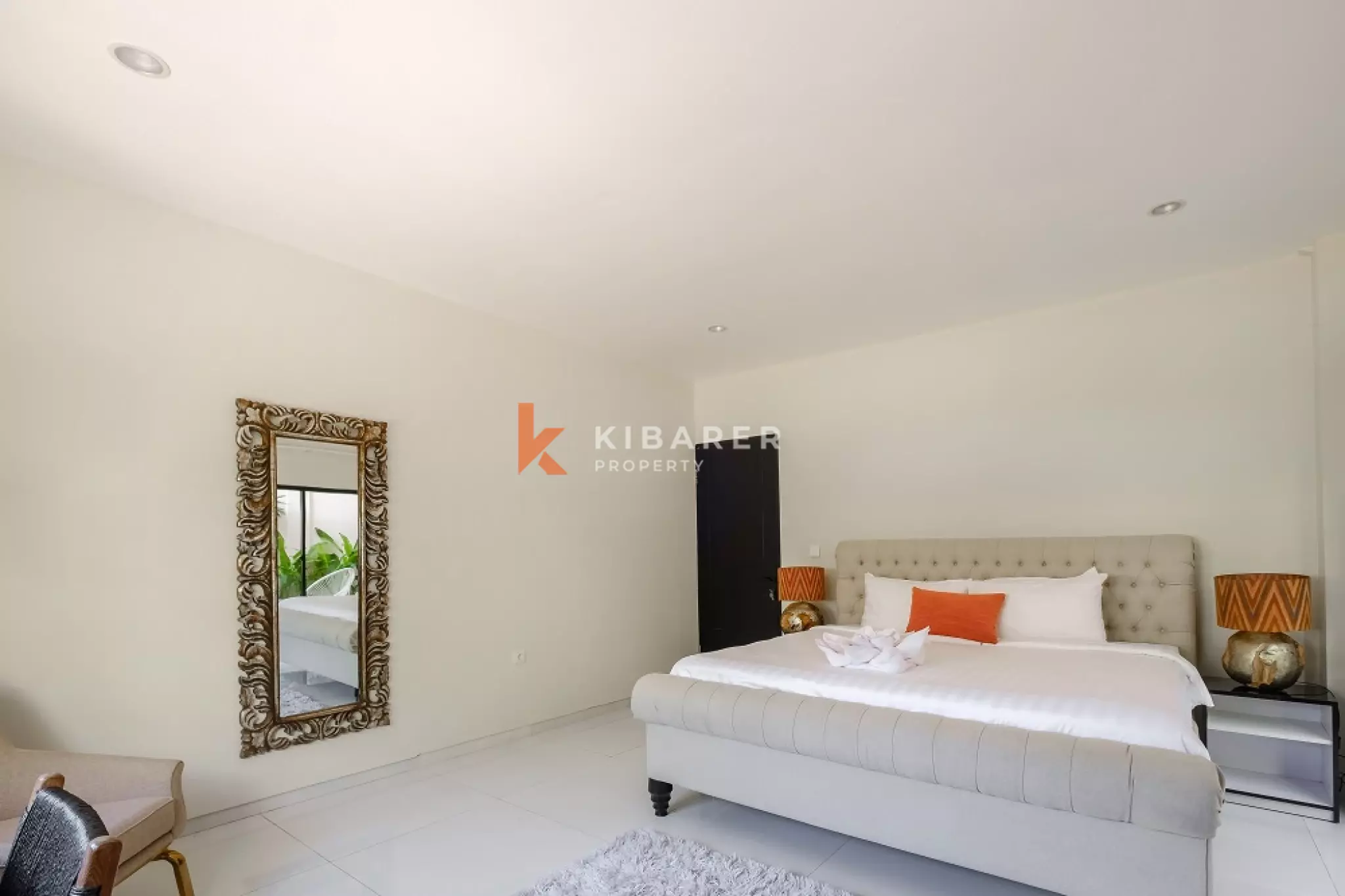 Apartemen Satu Kamar Tidur Berperabotan Lengkap dan Bergaya di Pusat Kota Seminyak (TERSEDIA SEKARANG)