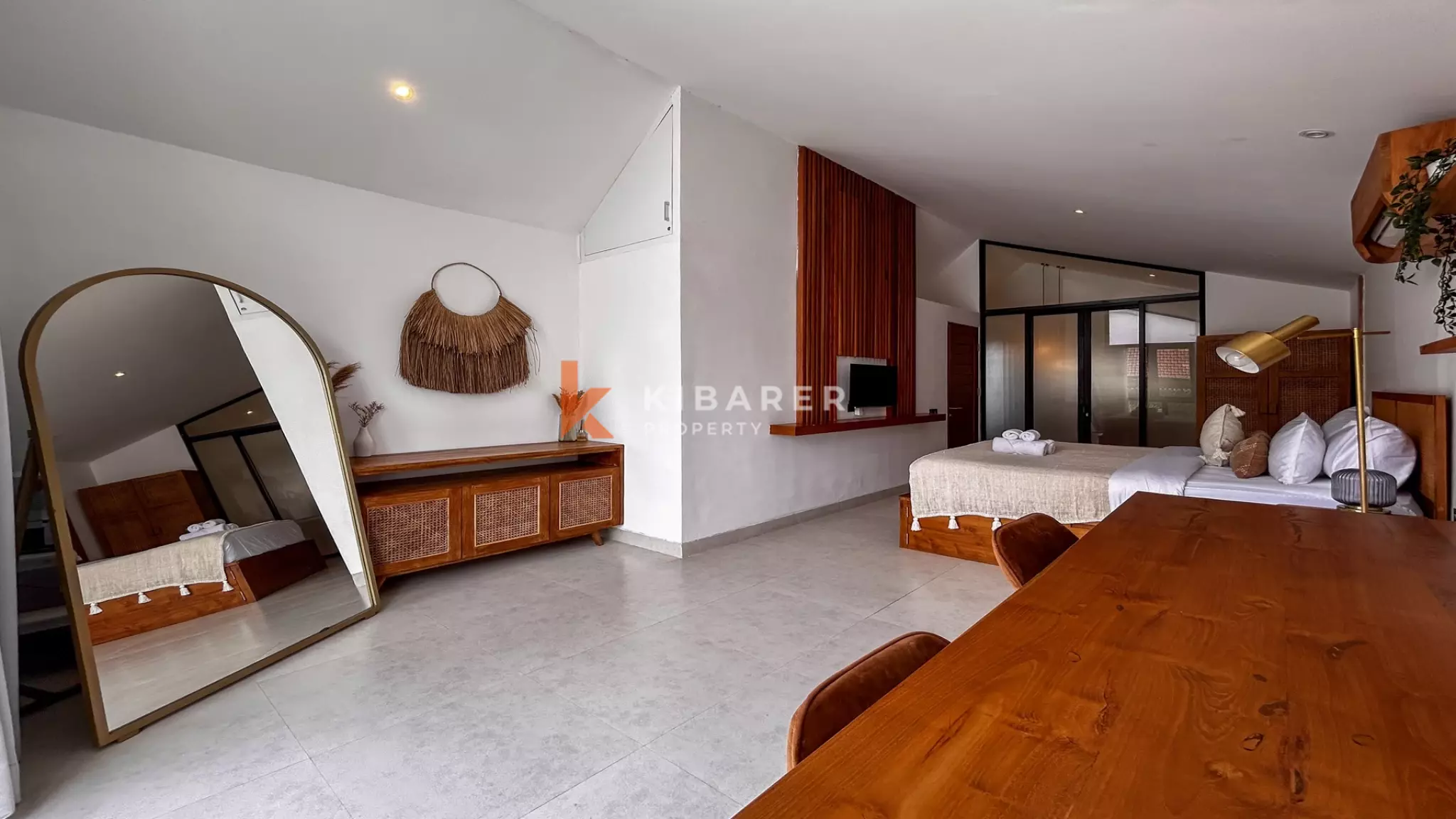 Villa Bergaya Loft Satu Kamar Tidur dengan Kolam Renang Pribadi di Padonan