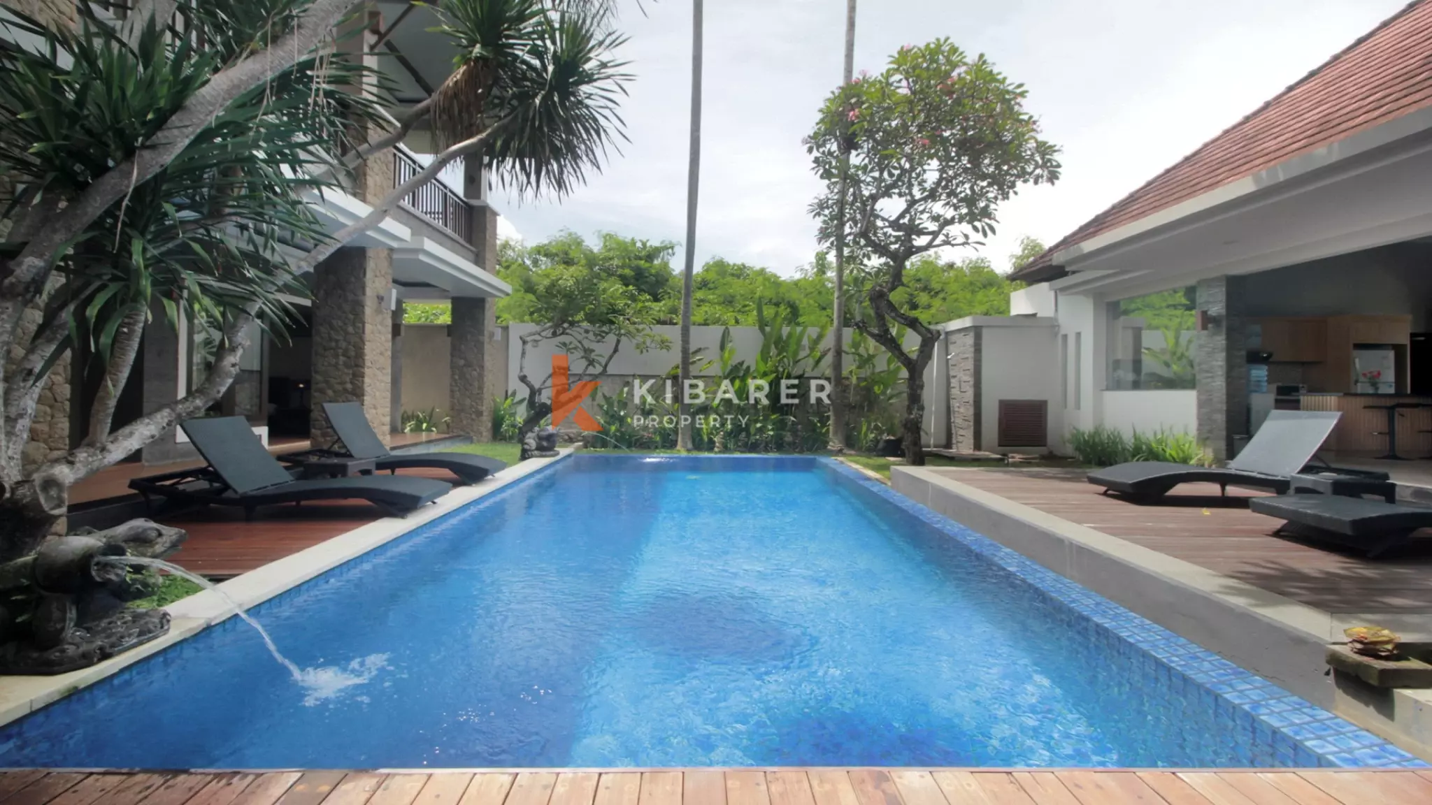 Lovely Four Bedroom Open Living Villa in Central of Seminyak