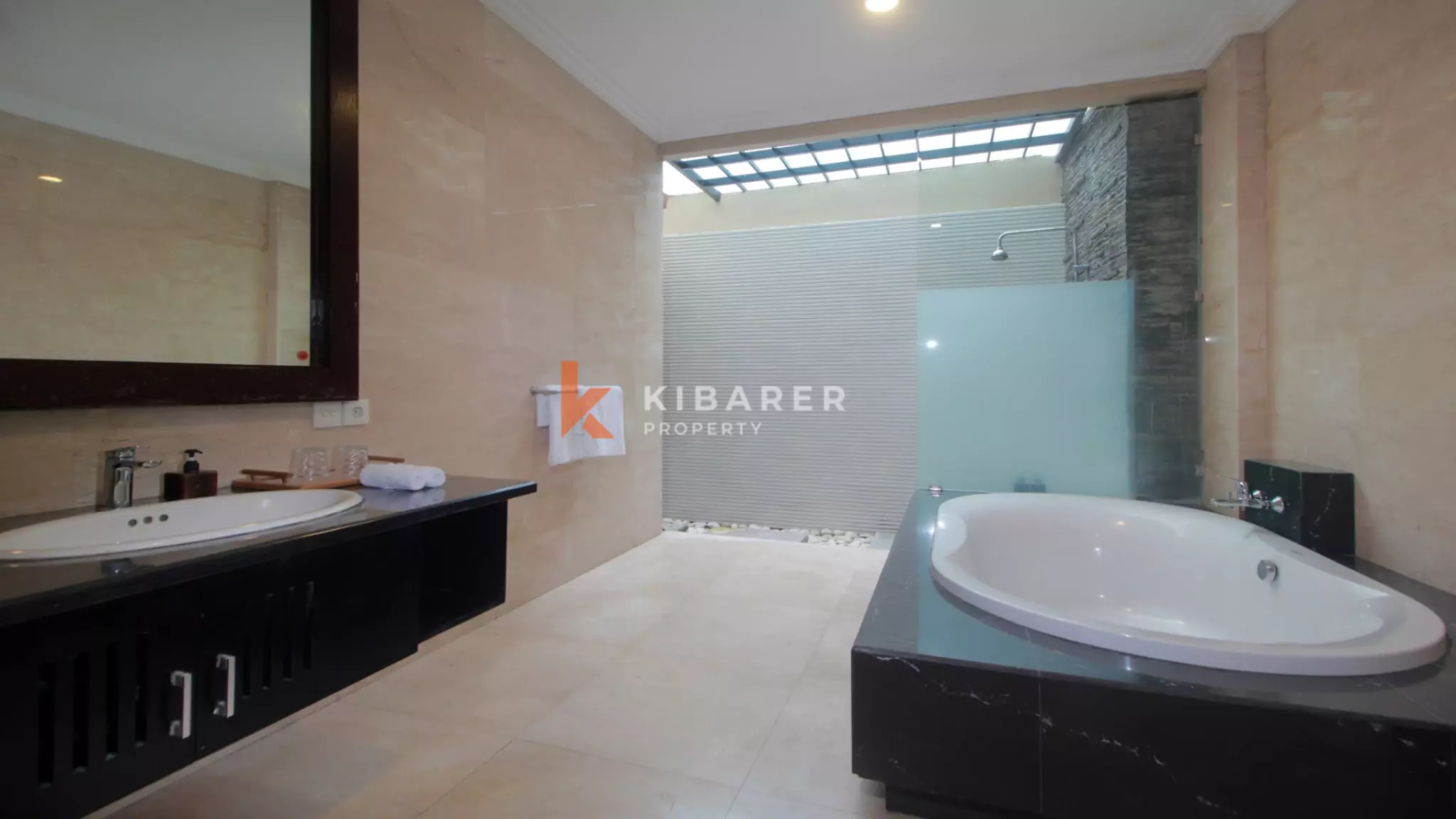 Lovely Four Bedroom Open Living Villa in Central of Seminyak