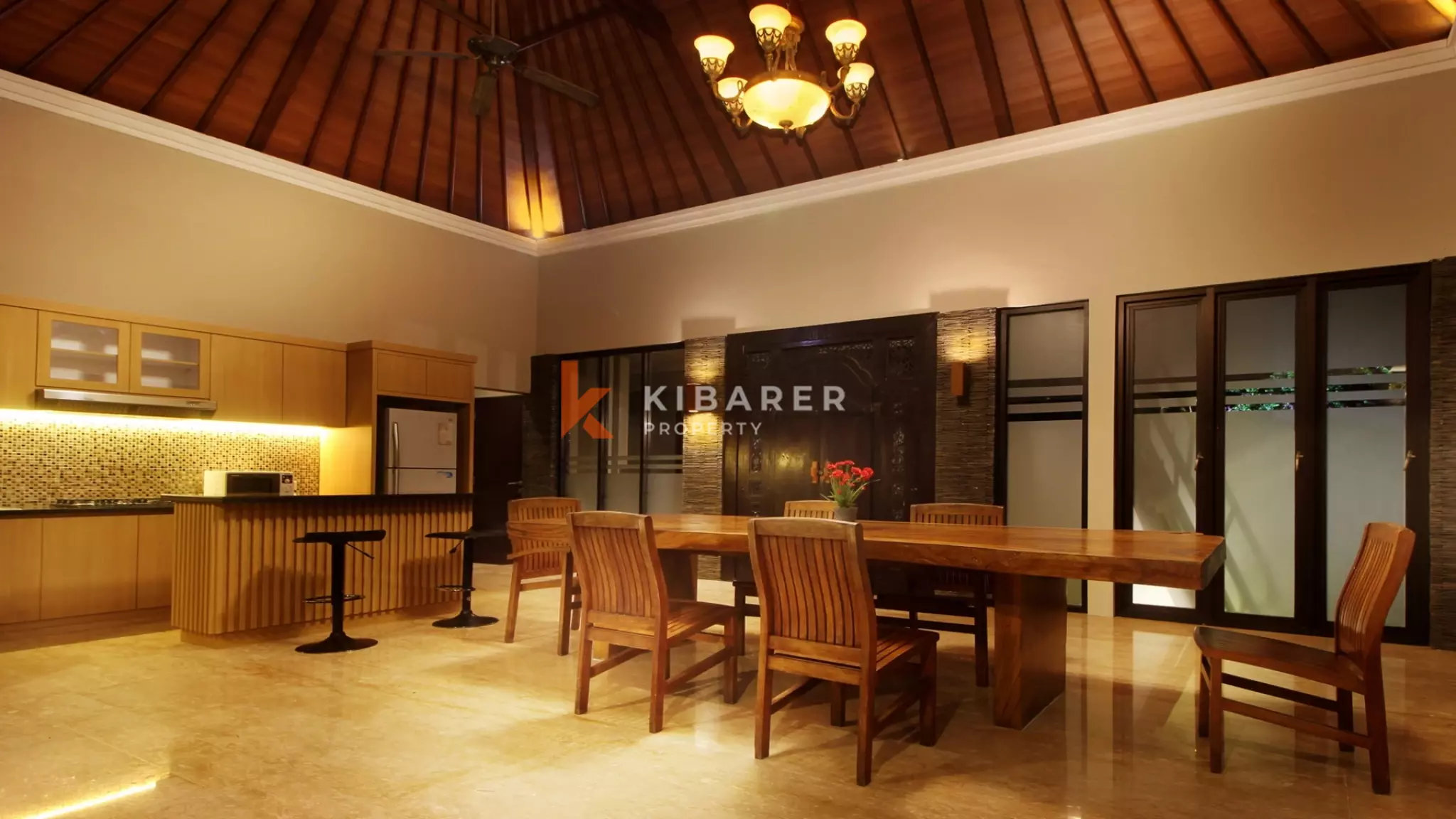 Lovely Four Bedroom Open Living Villa in Central of Seminyak