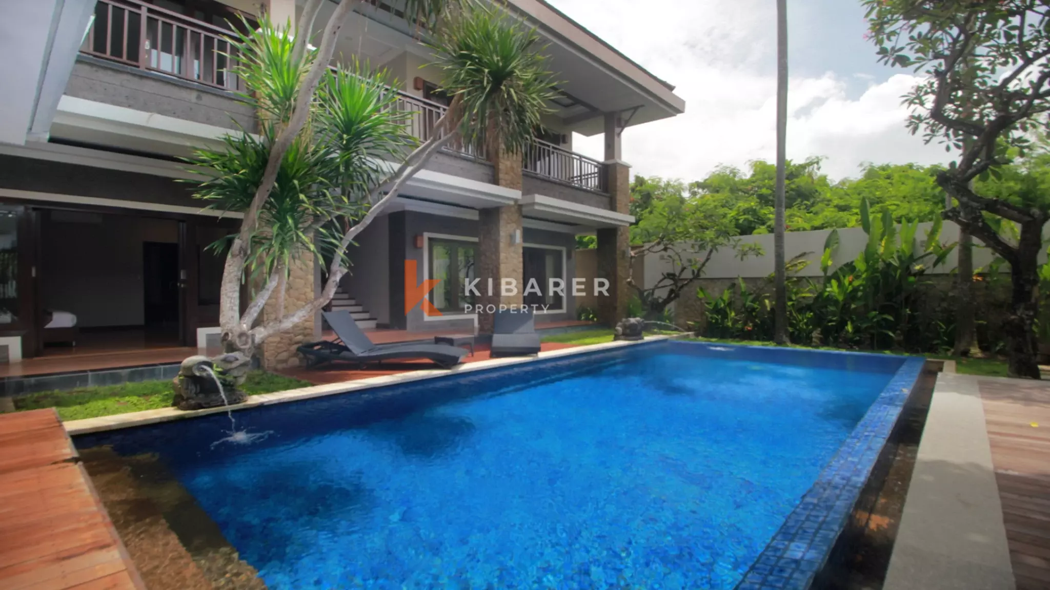 Lovely Four Bedroom Open Living Villa in Central of Seminyak
