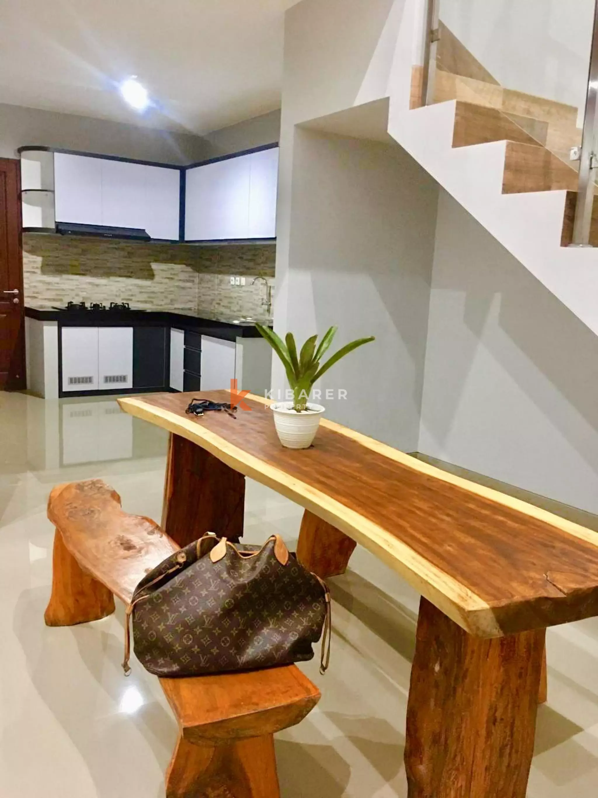 Charming Three-Bedroom Villa in Breezy Ungasan Hill Area