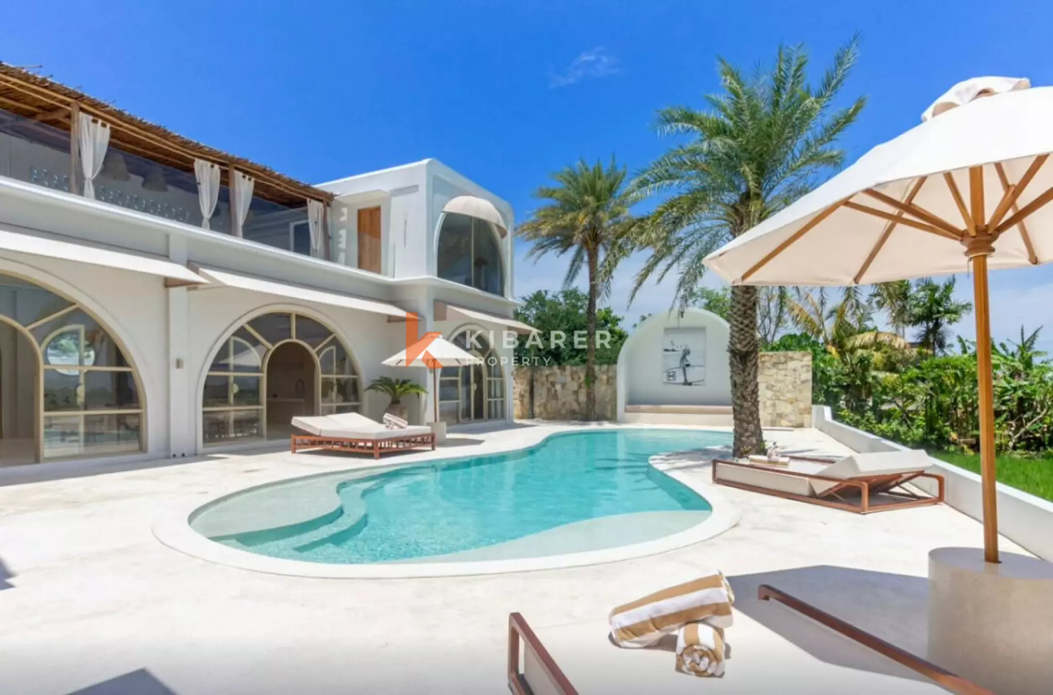 Luxury Mediterranean Five-Bedroom Retreat in Cepaka