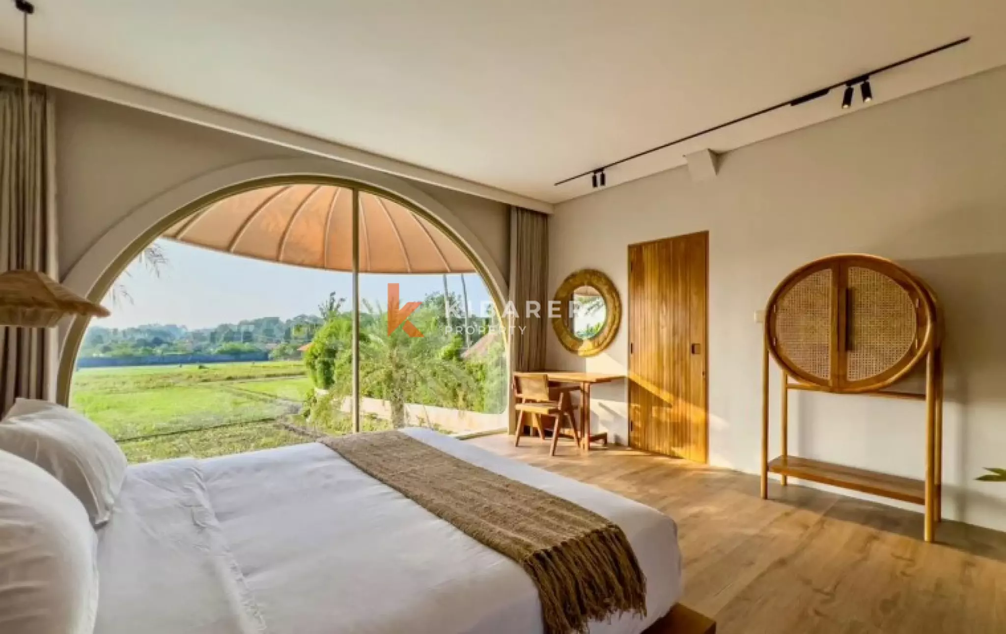 Luxury Mediterranean Five-Bedroom Retreat in Cepaka