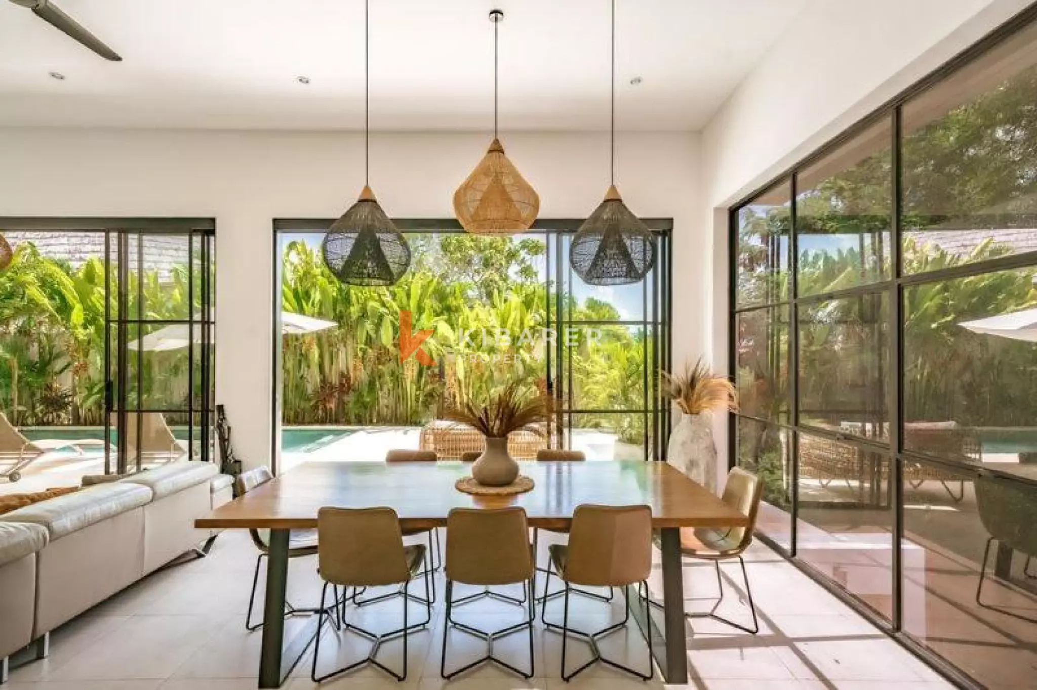 Luxury Three Bedroom Villa Hilltop Sea Views In Bingin