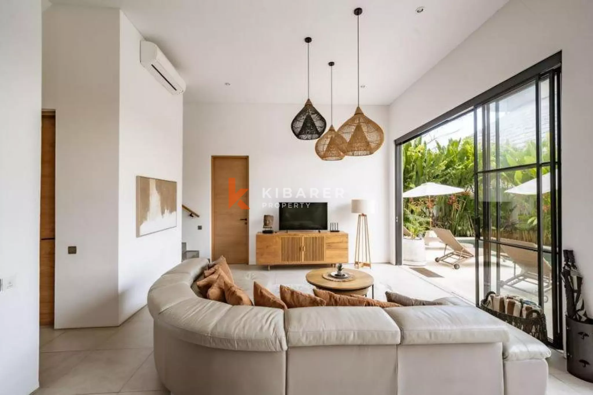 Luxury Three Bedroom Villa Hilltop Sea Views In Bingin