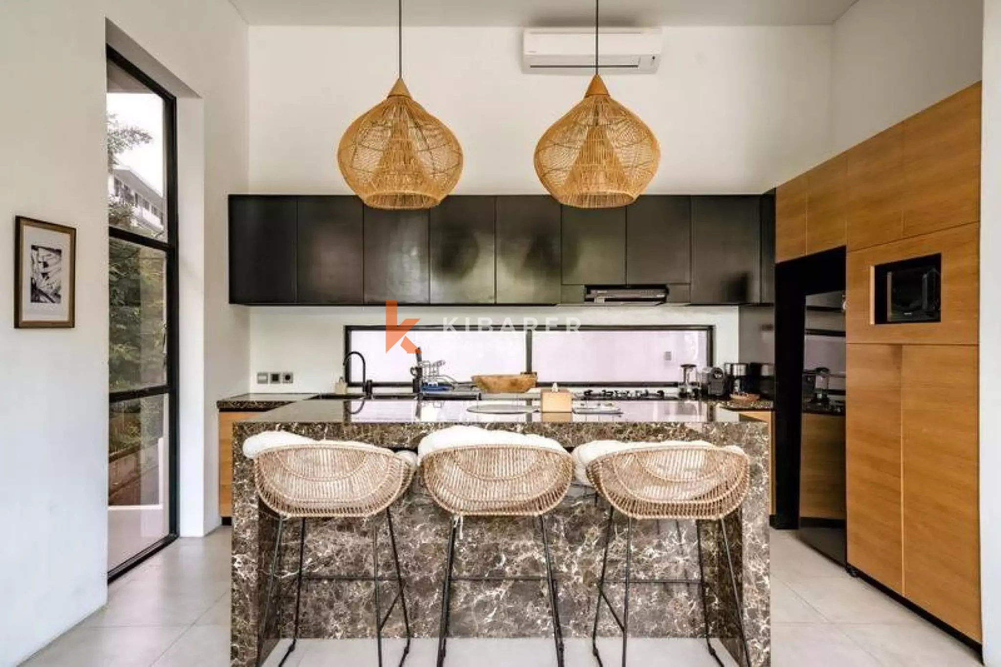 Luxury Three Bedroom Villa Hilltop Sea Views In Bingin