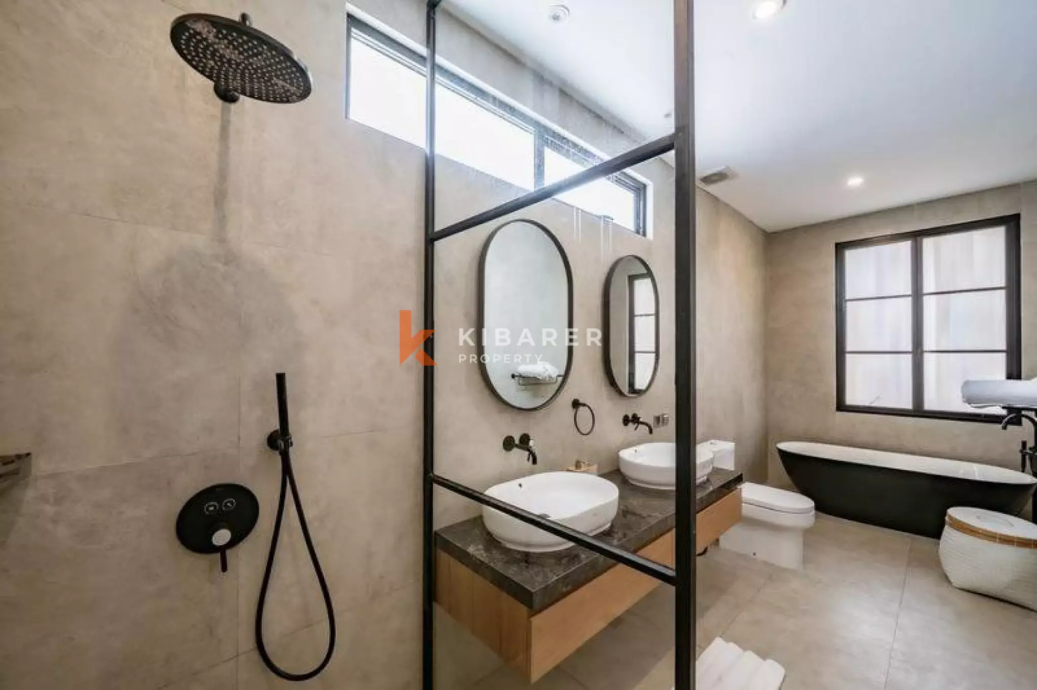 Luxury Three Bedroom Villa Hilltop Sea Views In Bingin