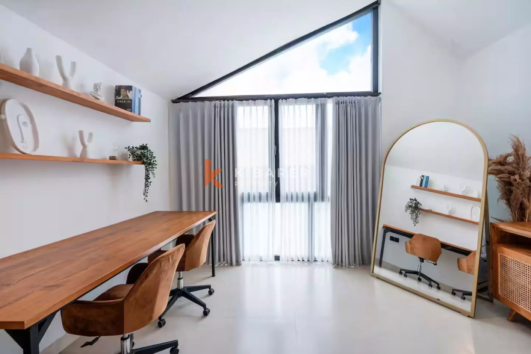 Stylish Loft-Style One-Bedroom Villa with Private Pool in Padonan