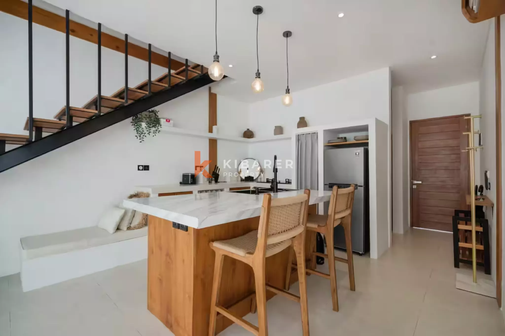 Stylish Loft-Style One-Bedroom Villa with Private Pool in Padonan