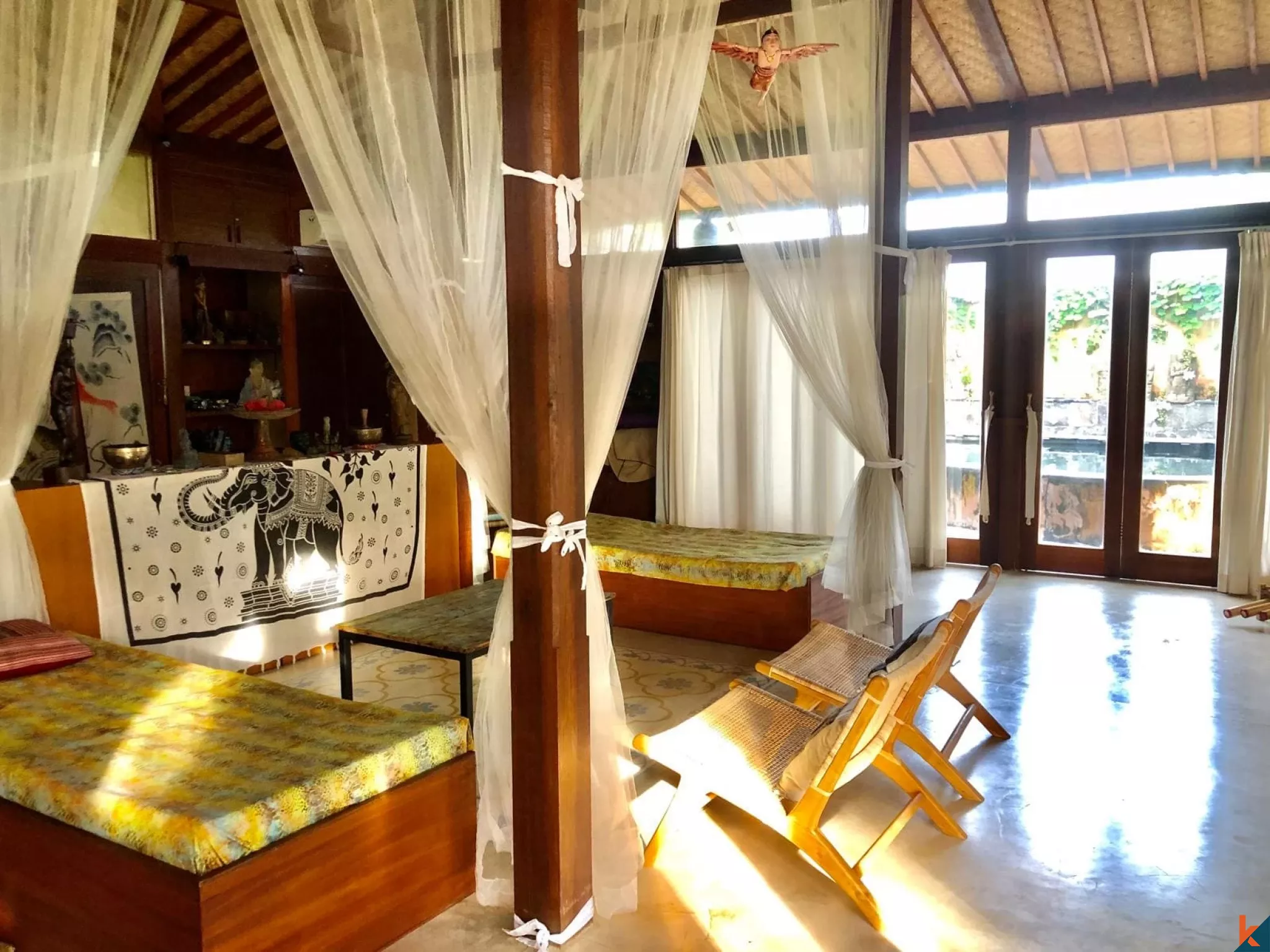 Charming Joglo Villa with Separate 1-Bedroom Guest House in Pererenan