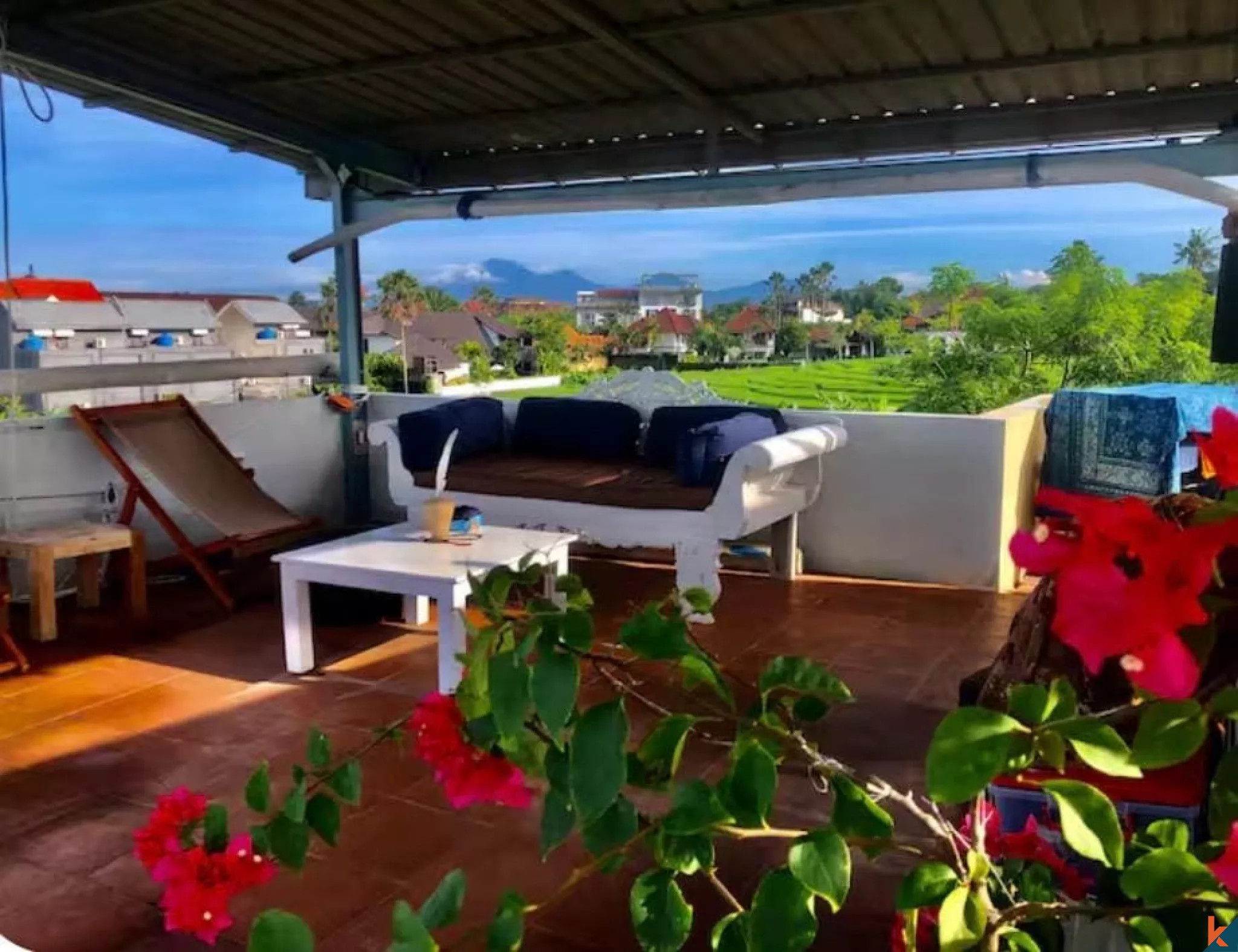 Charming Joglo Villa with Separate 1-Bedroom Guest House in Pererenan