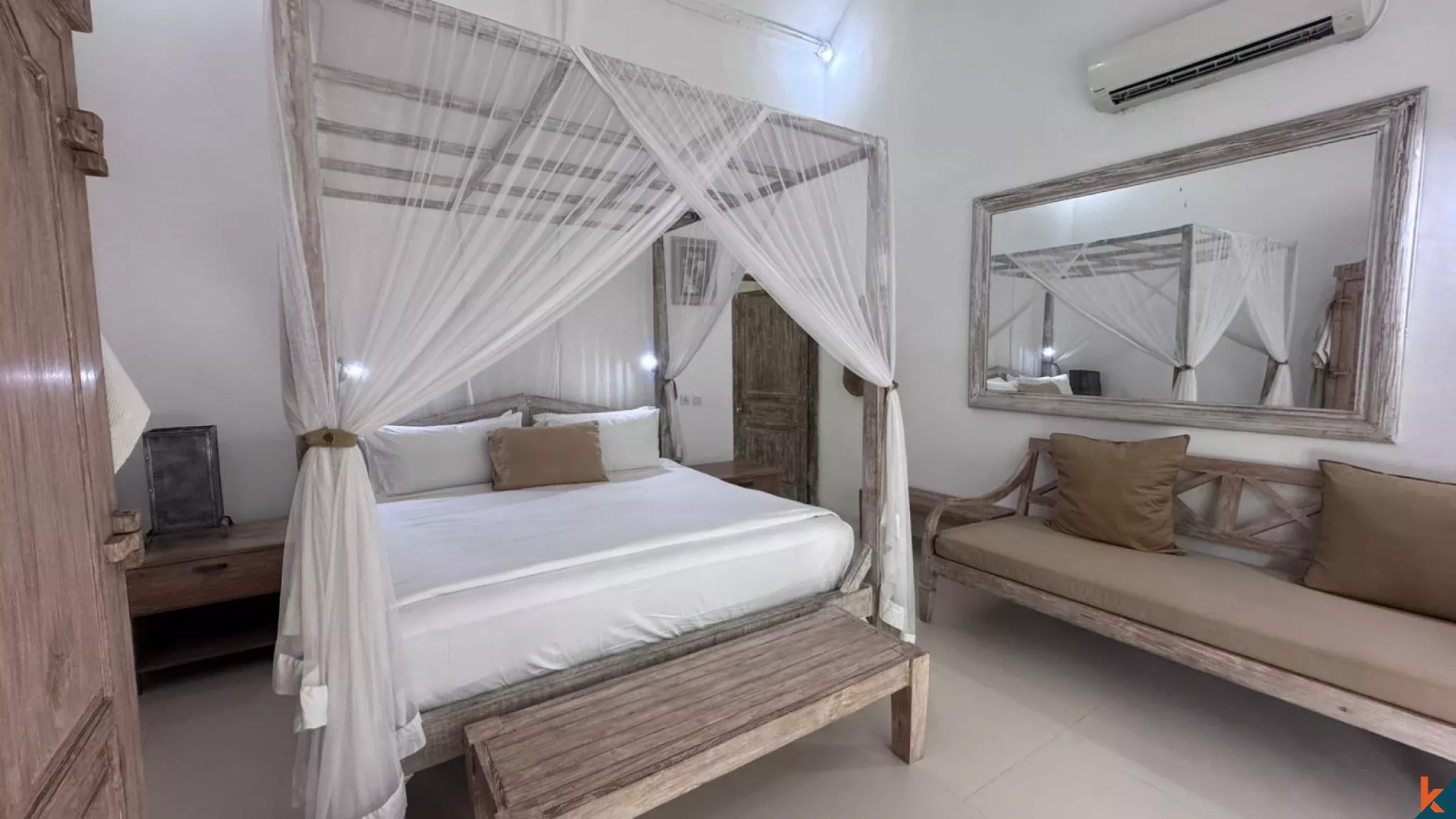 Villa Menawan dengan 3 Kamar Tidur dan Sentuhan Modern di Cepaka