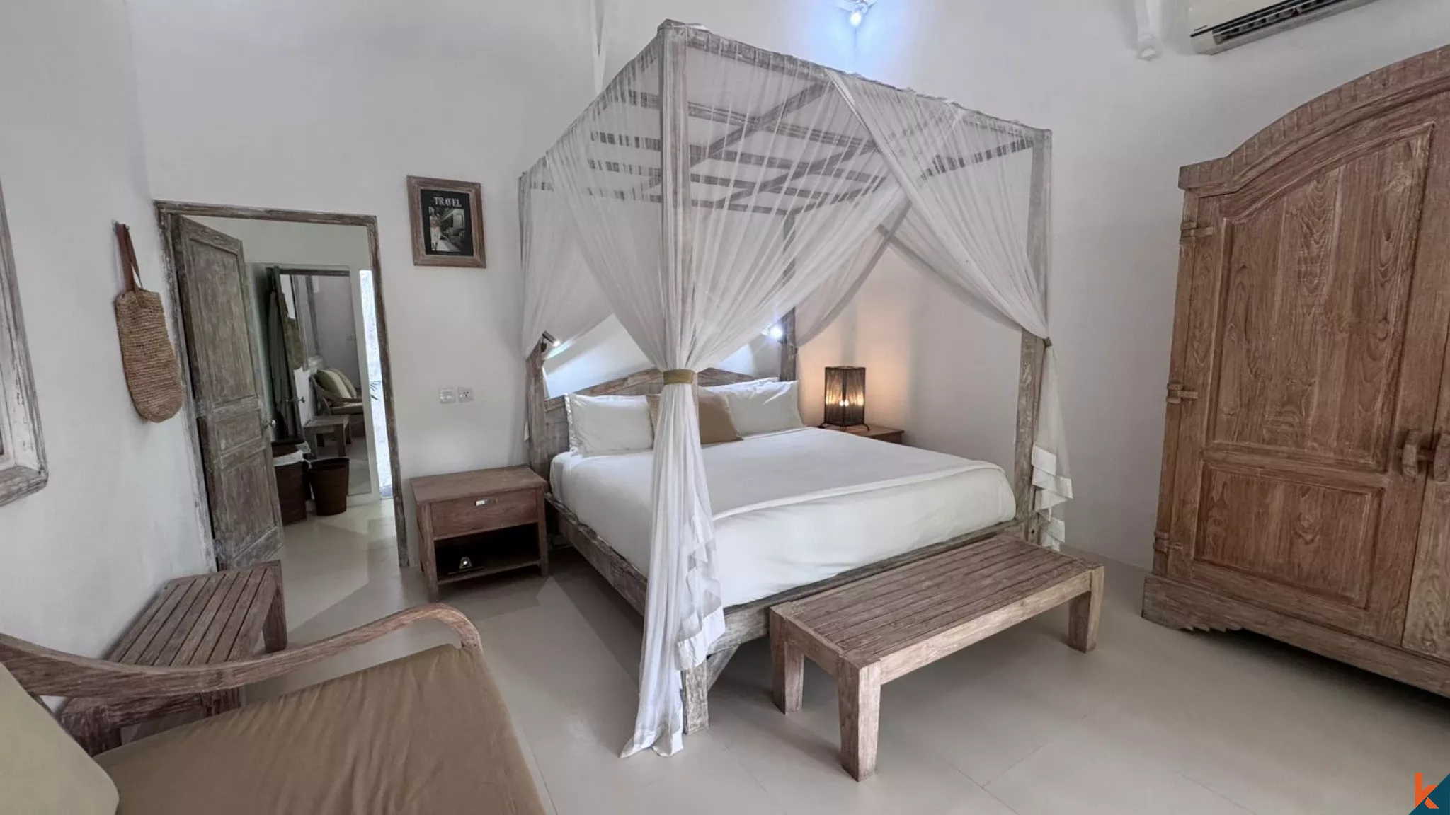 Villa Menawan dengan 3 Kamar Tidur dan Sentuhan Modern di Cepaka