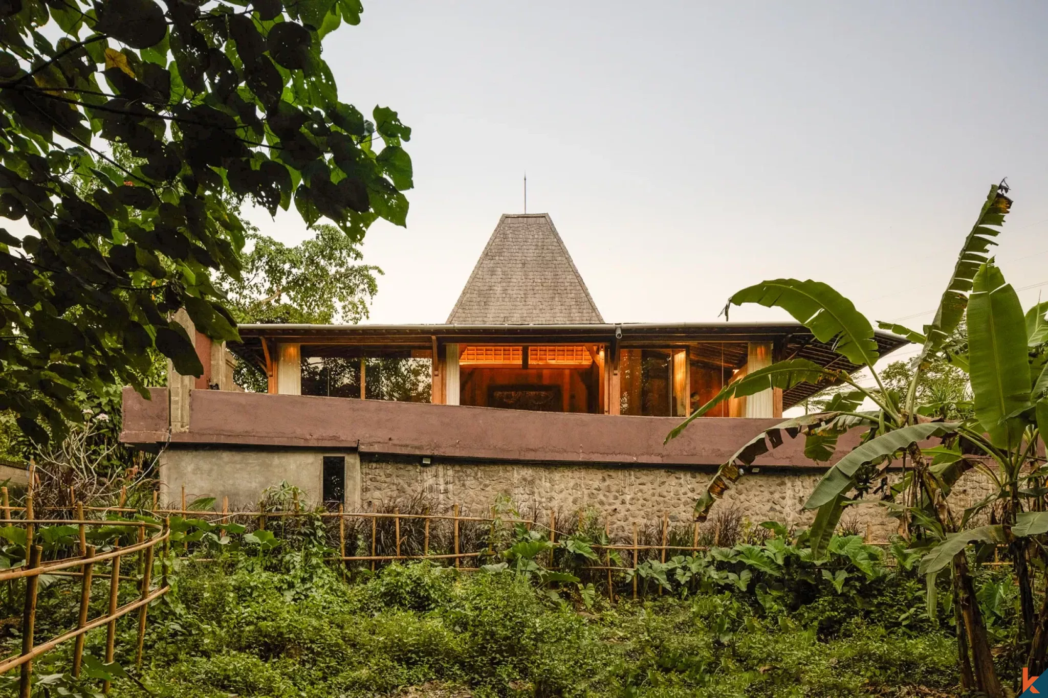 High Quality Two Bedroom Modern Joglo Property for Lease in Buwit