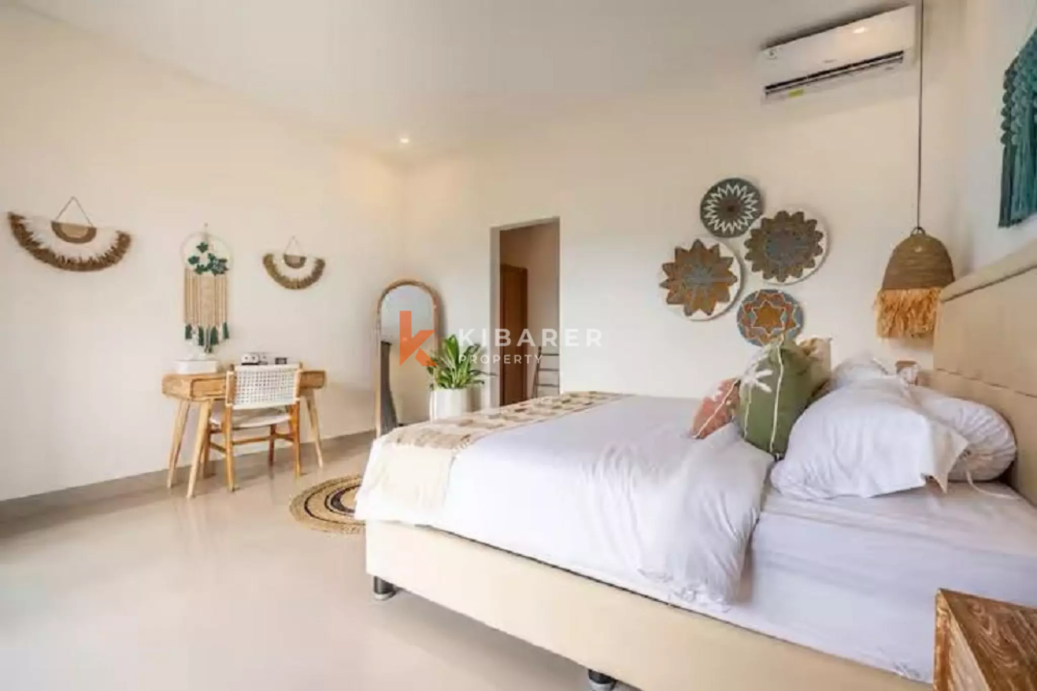 Boho-Chic Four-Bedrooms Villa Steps from Echo Beach Canggu