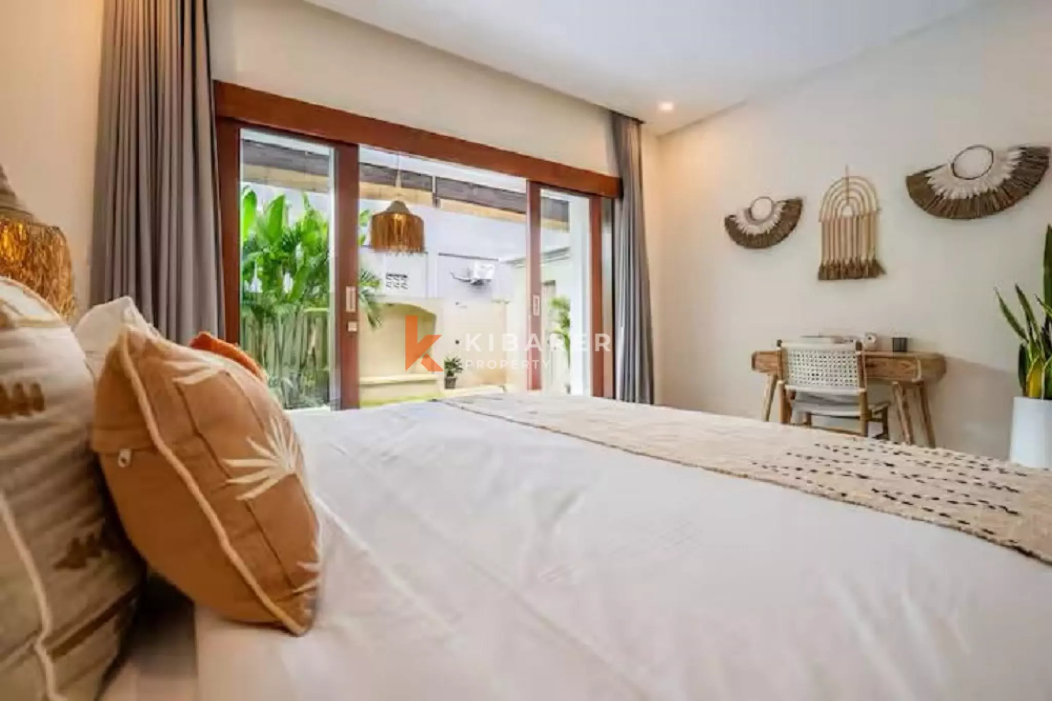 Boho-Chic Four-Bedrooms Villa Steps from Echo Beach Canggu