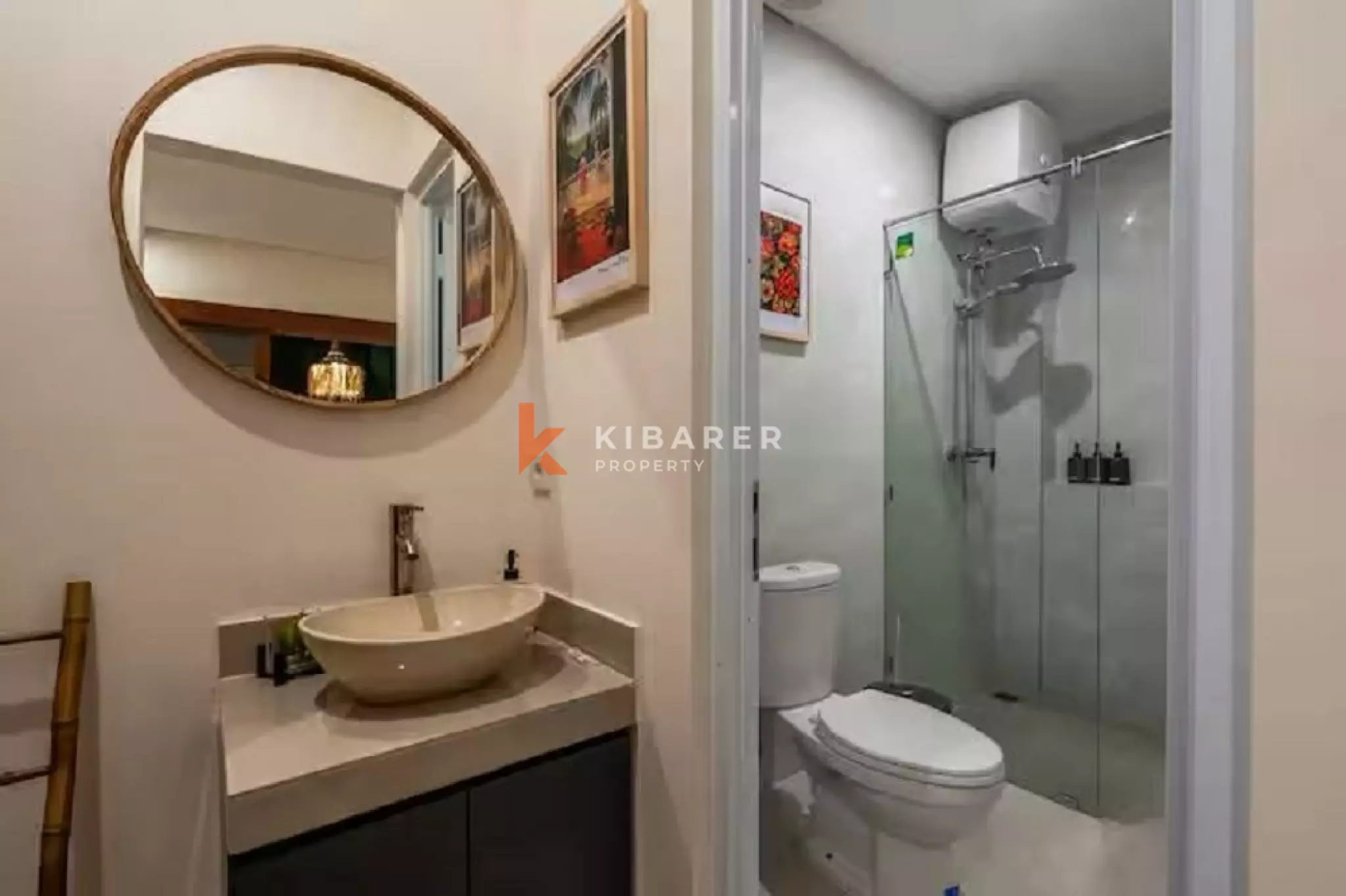 Boho-Chic Four-Bedrooms Villa Steps from Echo Beach Canggu