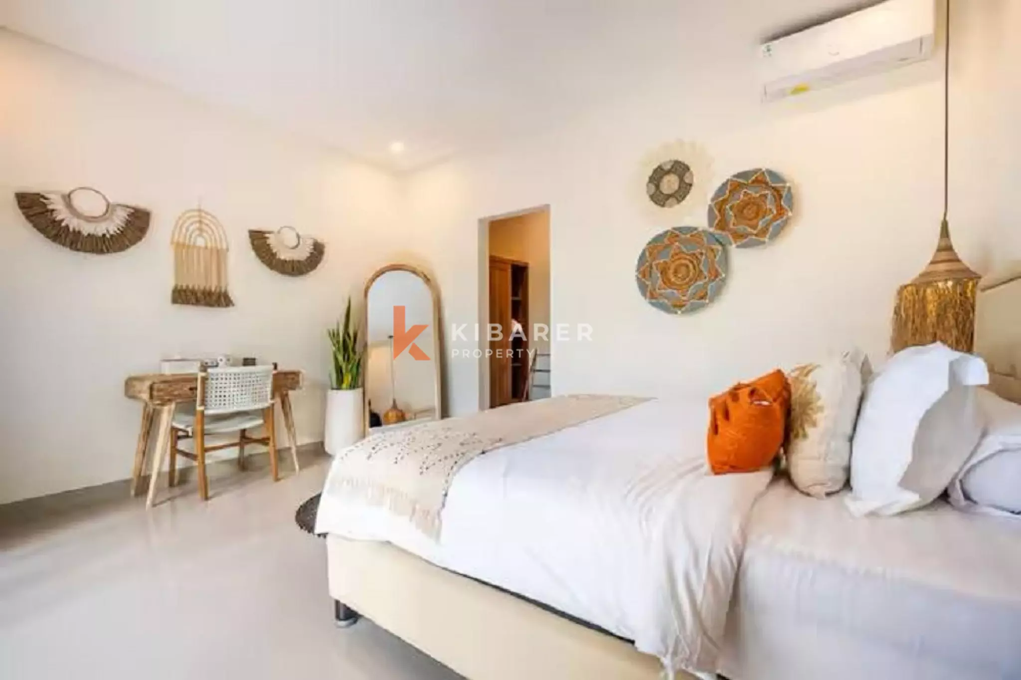 Boho-Chic Four-Bedrooms Villa Steps from Echo Beach Canggu