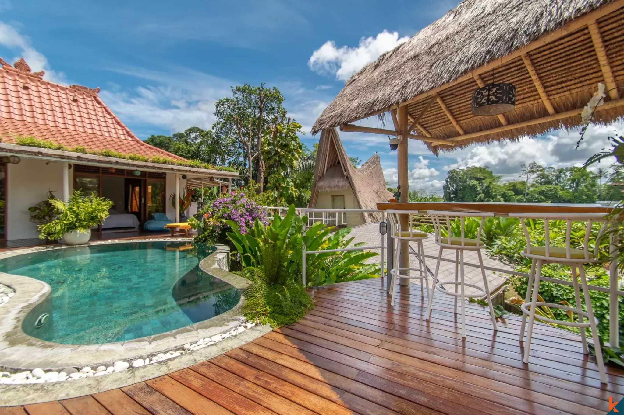 Rumah Menawan dengan Enam Kamar Tidur dan Pemandangan Sawah di Tumbak