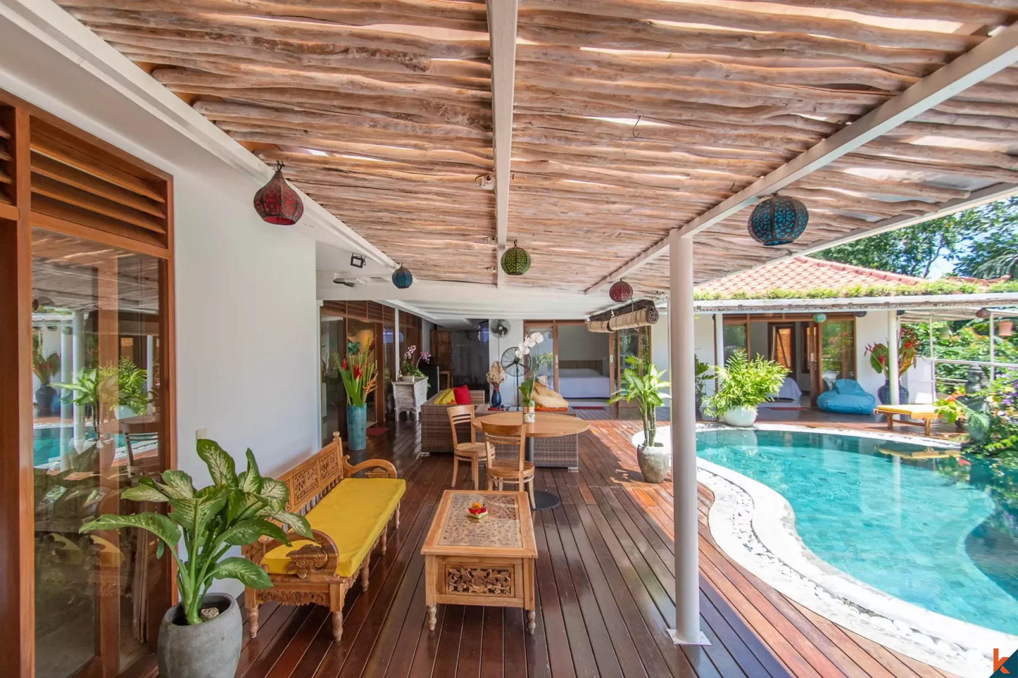 Rumah Menawan dengan Enam Kamar Tidur dan Pemandangan Sawah di Tumbak