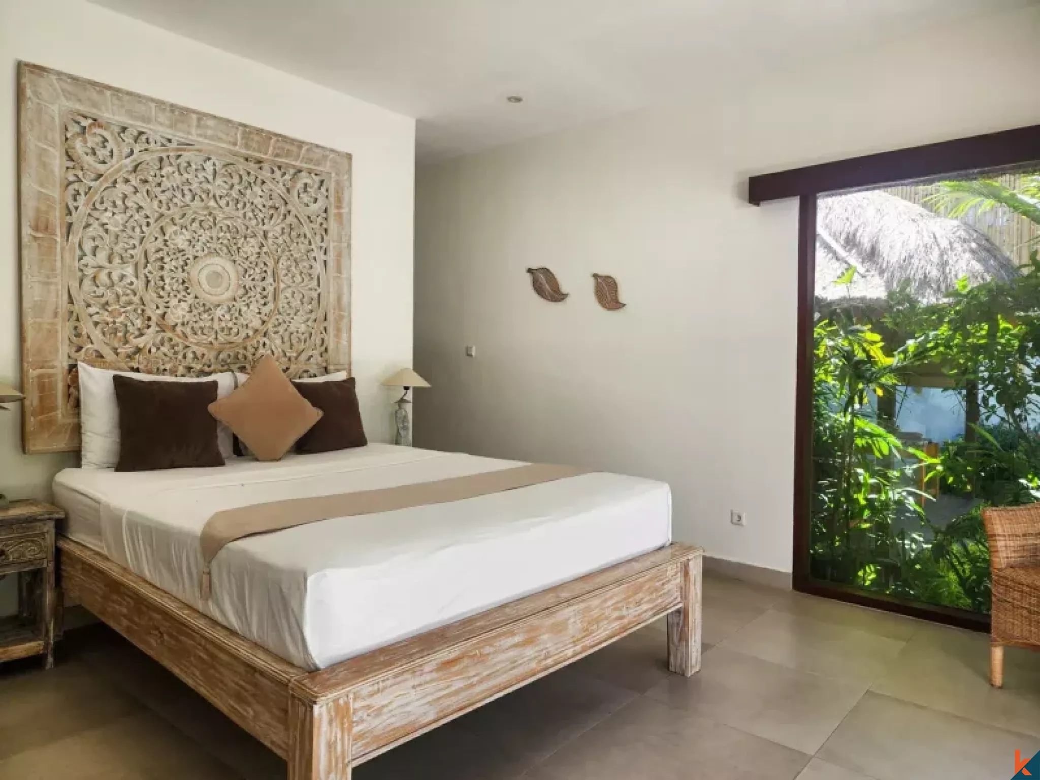 Properti Sewa Modern Bergaya Tropis dengan Empat Kamar Tidur di Tiying Tutul