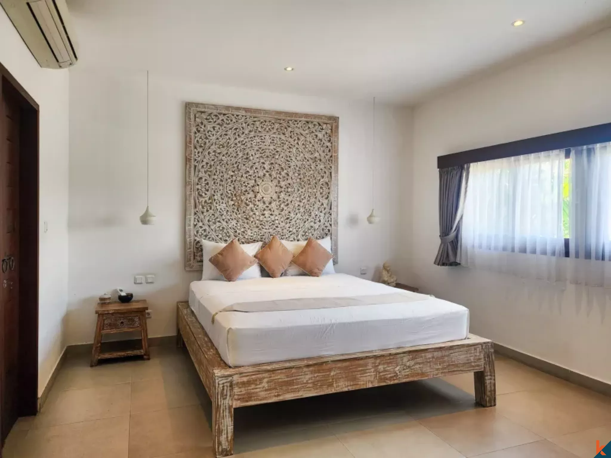 Properti Sewa Modern Bergaya Tropis dengan Empat Kamar Tidur di Tiying Tutul