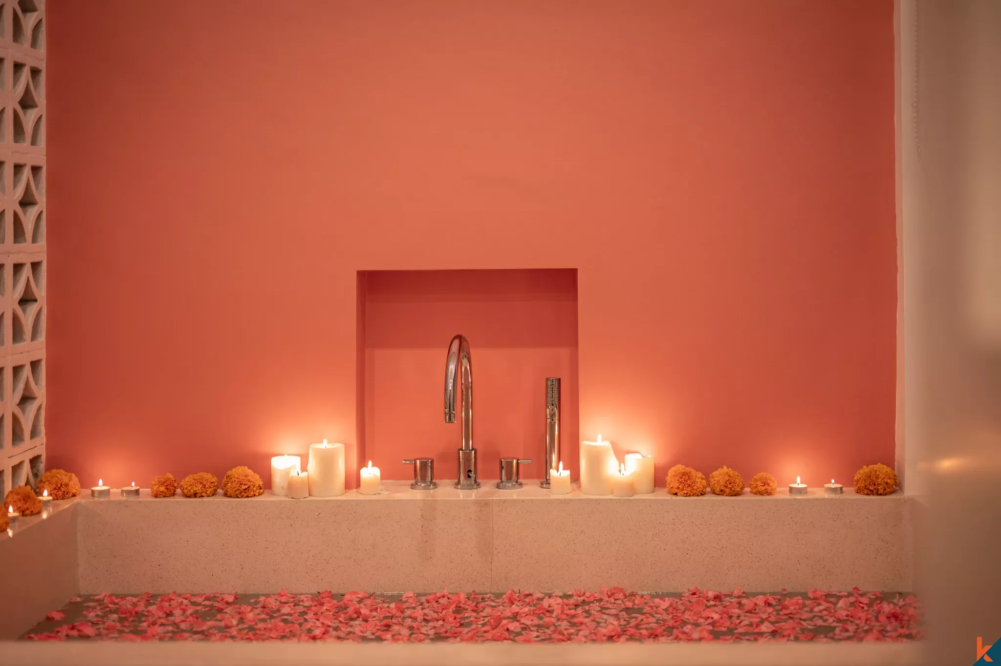 Modern Tropical Villa with Private Pool in Tiying Tutul