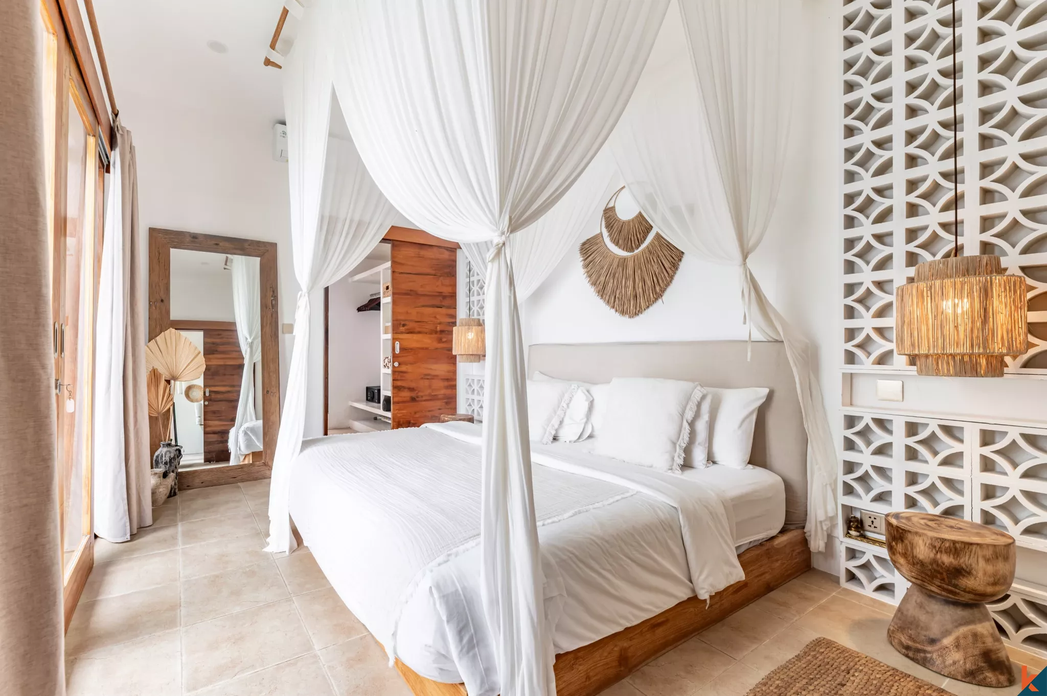 Modern Tropical Villa with Private Pool in Tiying Tutul