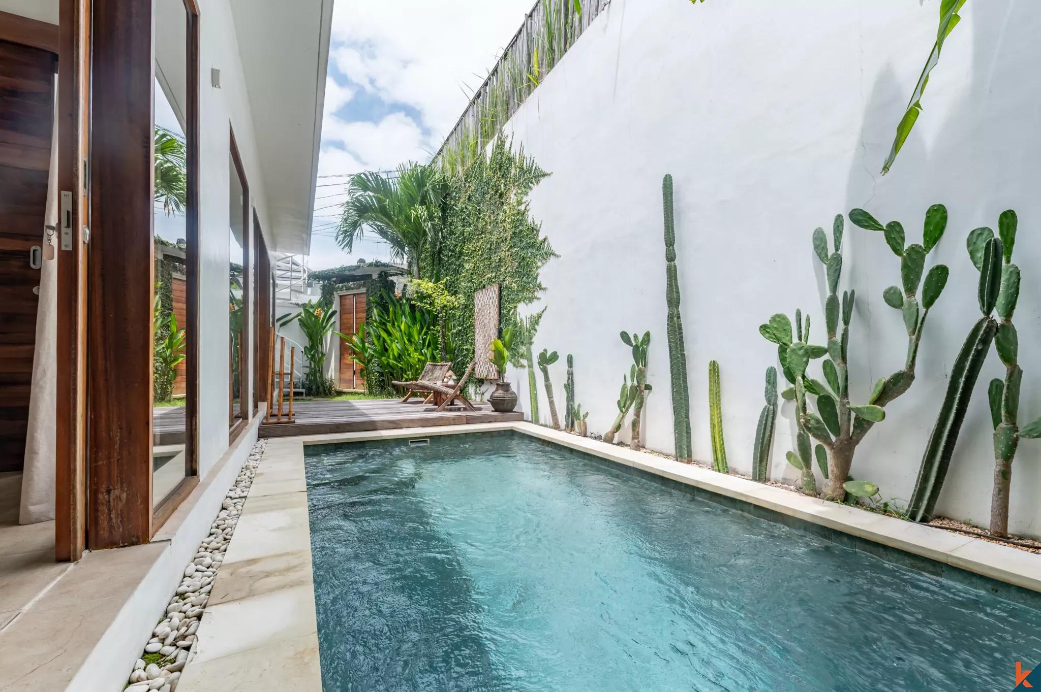 Modern Tropical Villa with Private Pool in Tiying Tutul