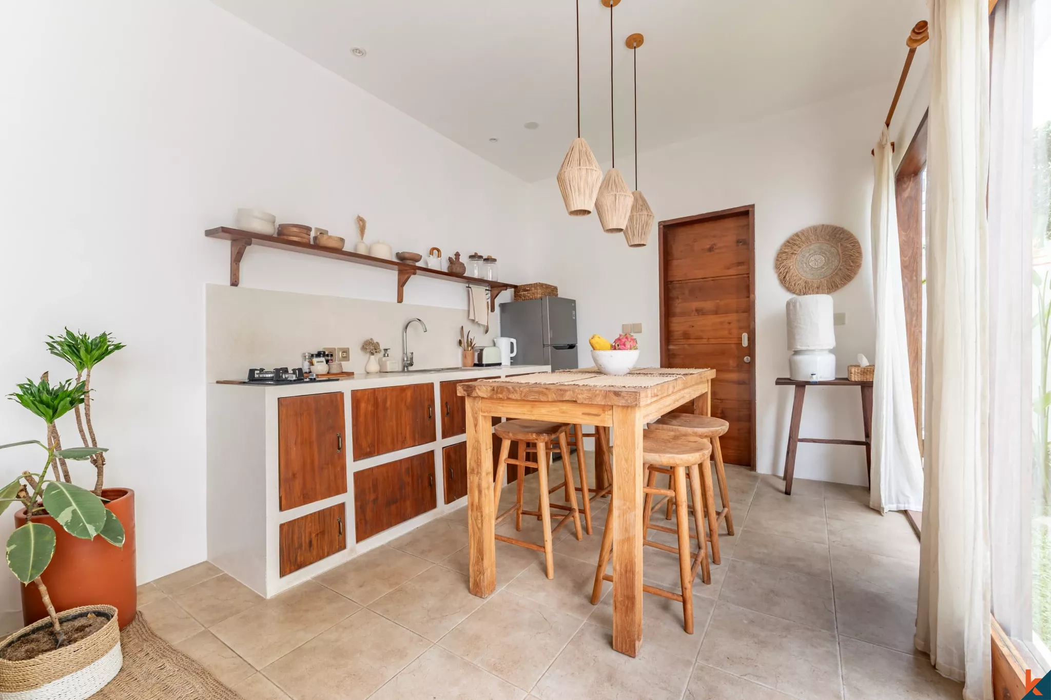 Modern Tropical Villa with Private Pool in Tiying Tutul