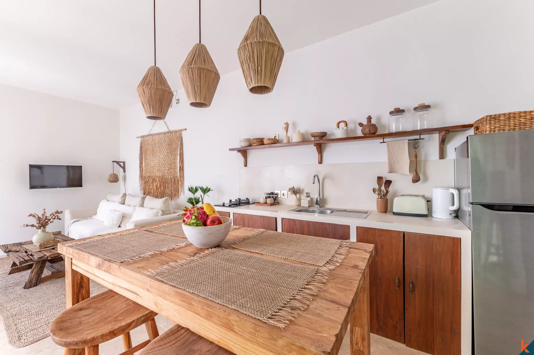 Modern Tropical Villa with Private Pool in Tiying Tutul