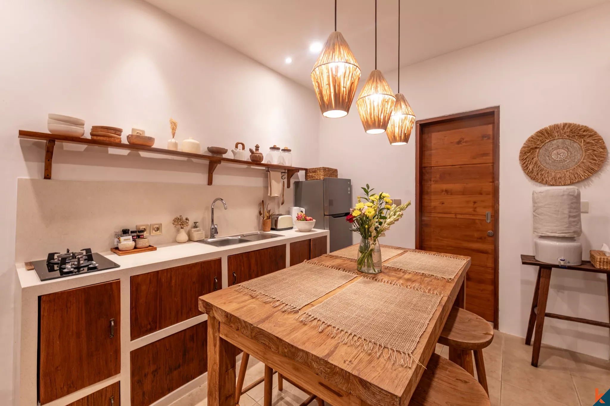 Modern Tropical Villa with Private Pool in Tiying Tutul