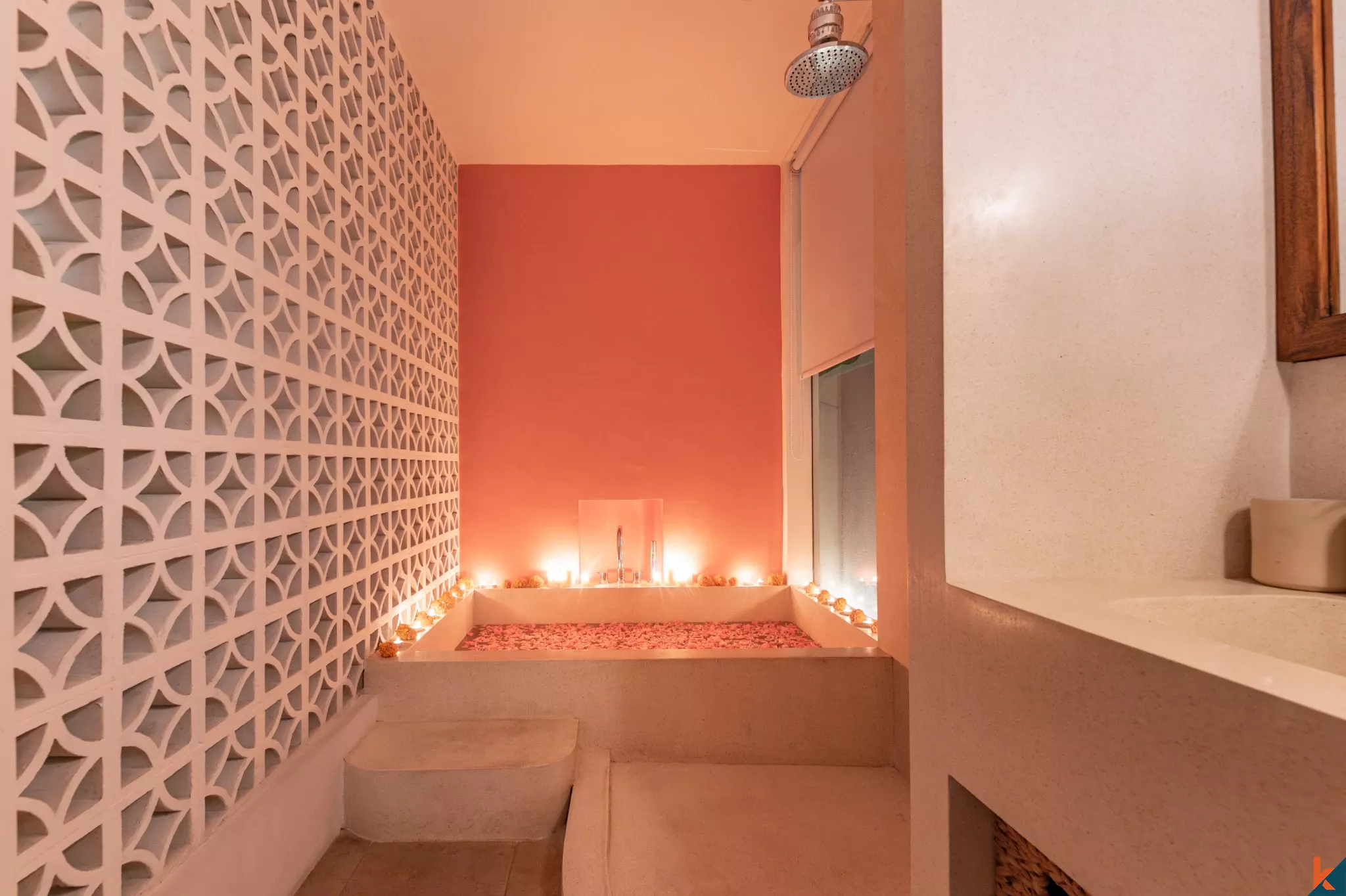 Modern Tropical Villa with Private Pool in Tiying Tutul