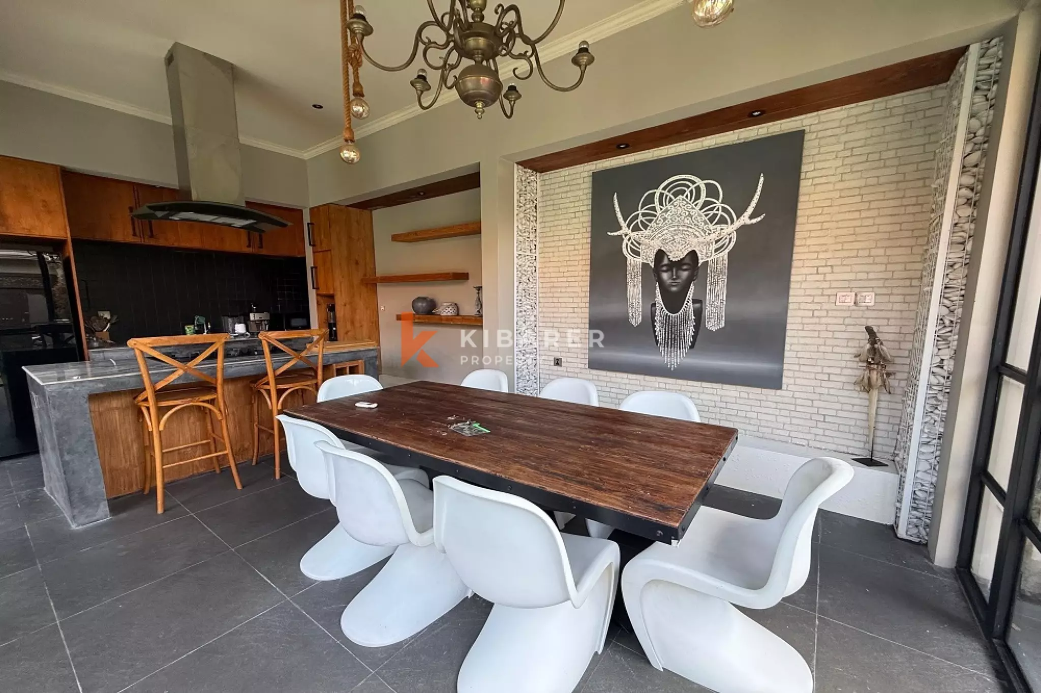 Villa Mewah Baru Tiga Kamar Tidur di Lokasi Utama Area Canggu