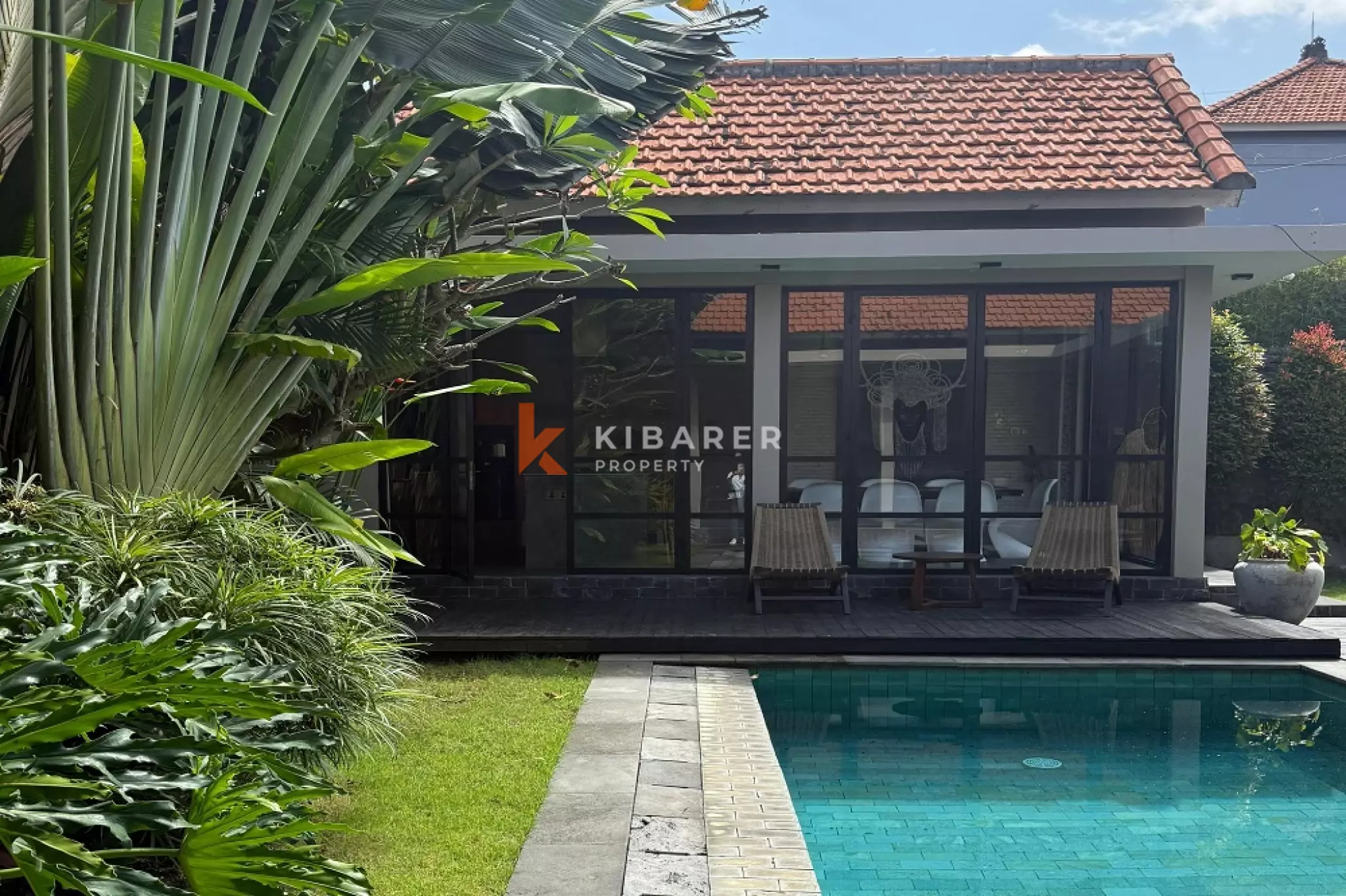 Villa Mewah Baru Tiga Kamar Tidur di Lokasi Utama Area Canggu