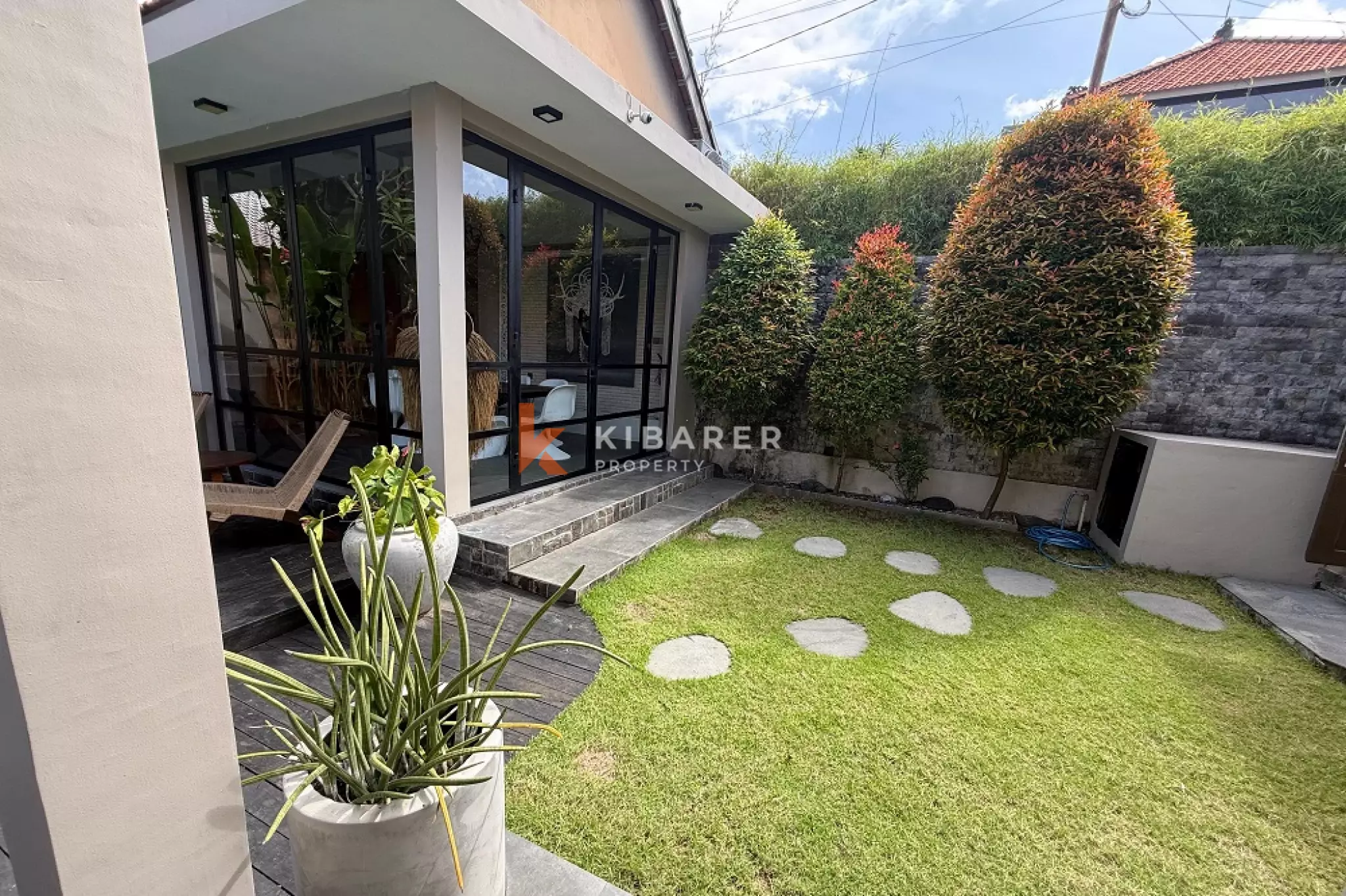 Villa Mewah Baru Tiga Kamar Tidur di Lokasi Utama Area Canggu