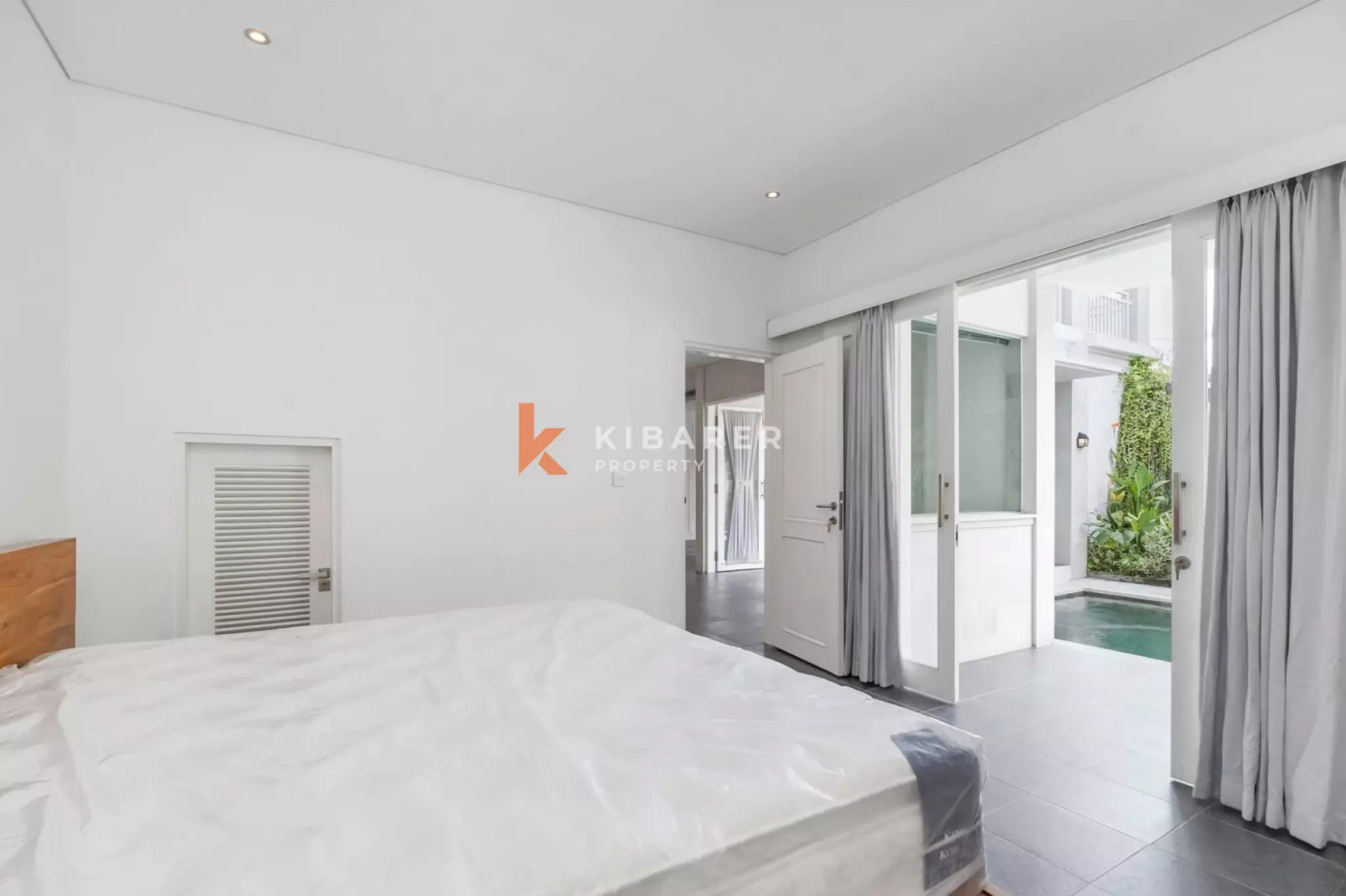 Villa Semi Furnished Tiga Kamar Tidur di Lokasi Strategis Legian–Seminyak