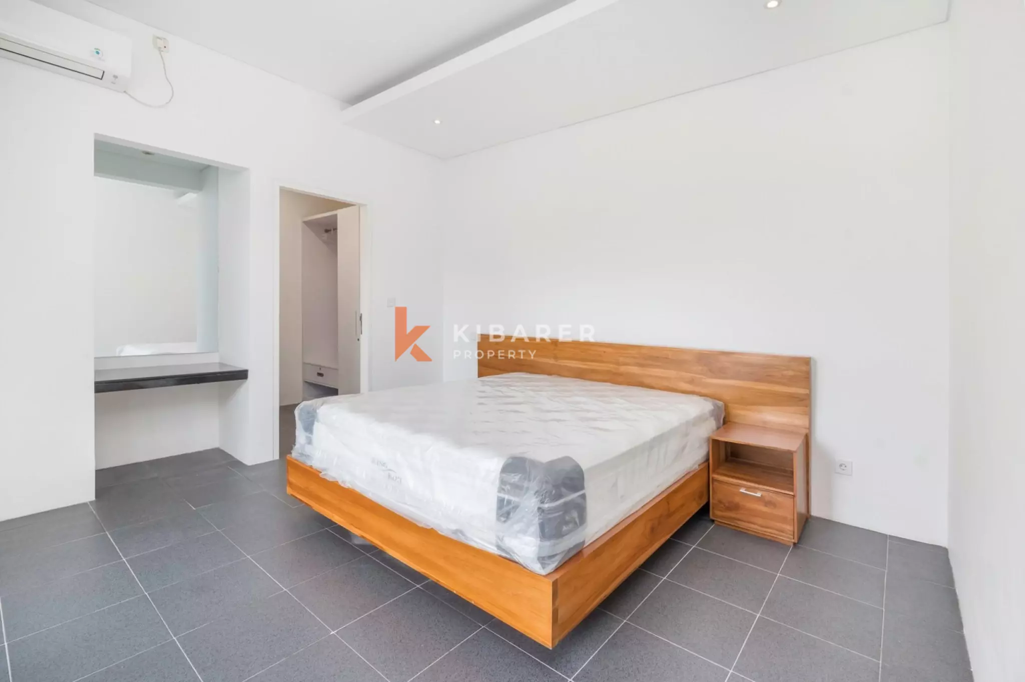 Villa Semi Furnished Tiga Kamar Tidur di Lokasi Strategis Legian–Seminyak