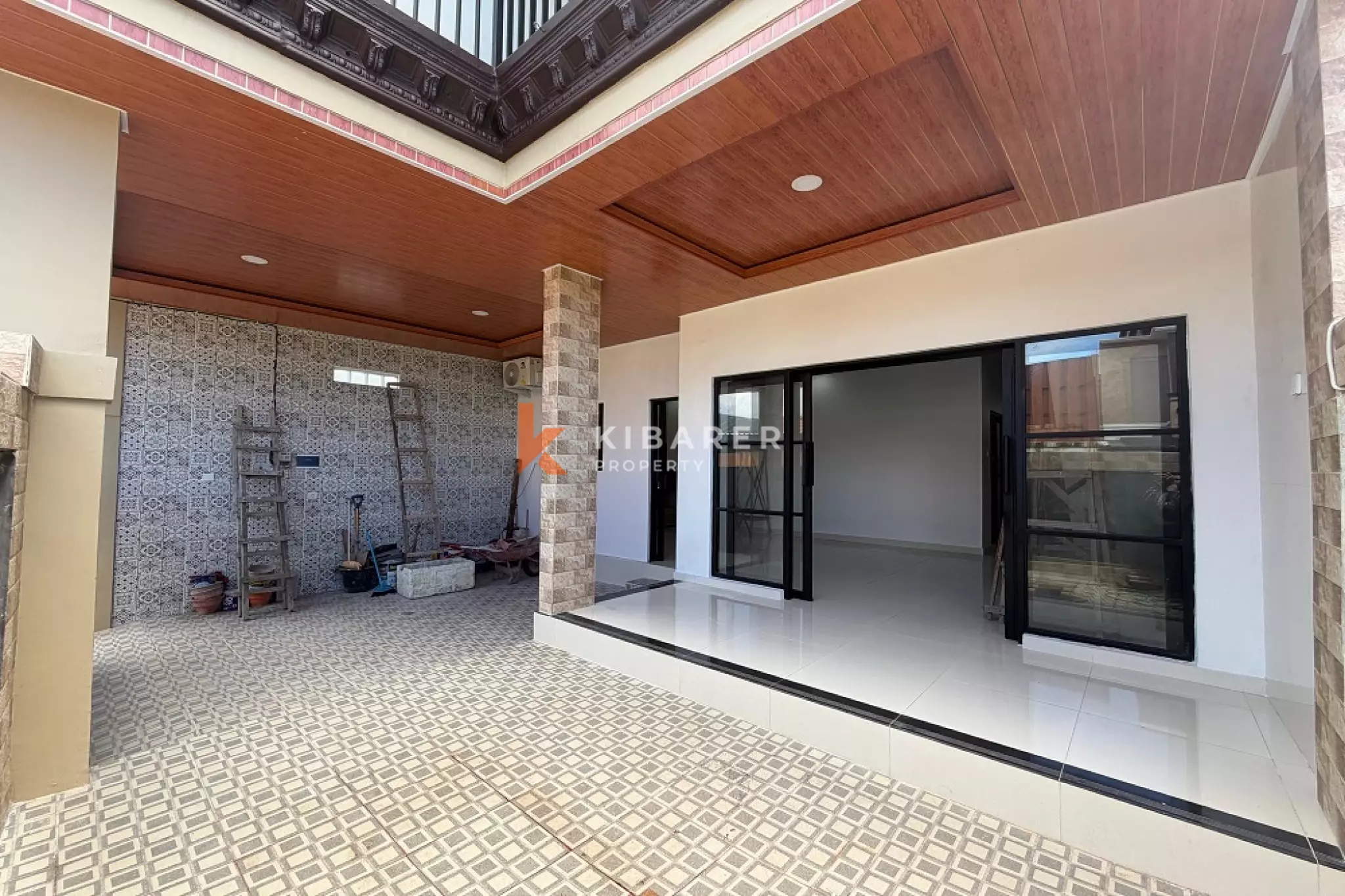 Rumah Balinesia Nyaman Tiga Kamar Tidur Tanpa Perabot di Sanur