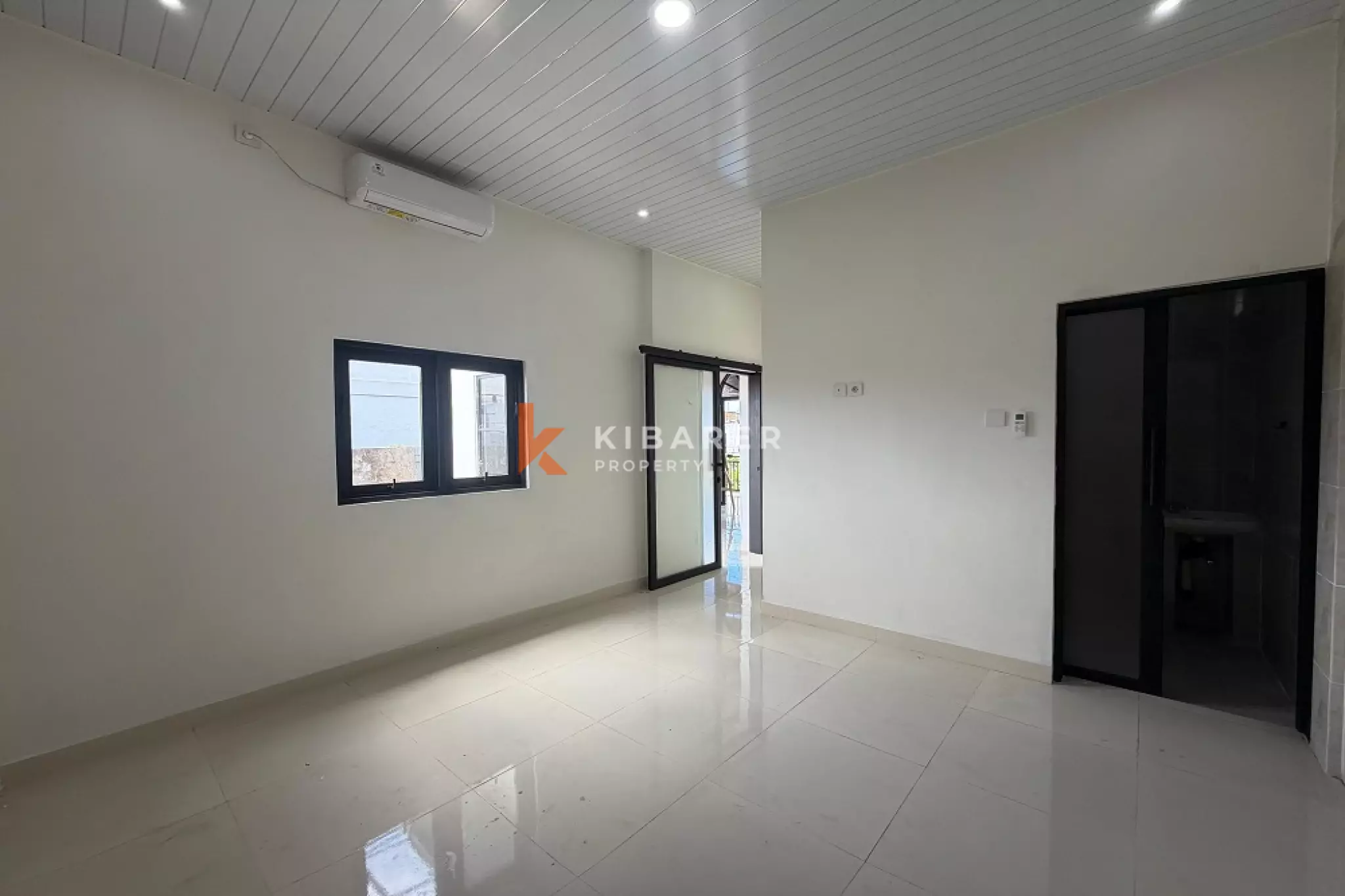 Rumah Balinesia Nyaman Tiga Kamar Tidur Tanpa Perabot di Sanur