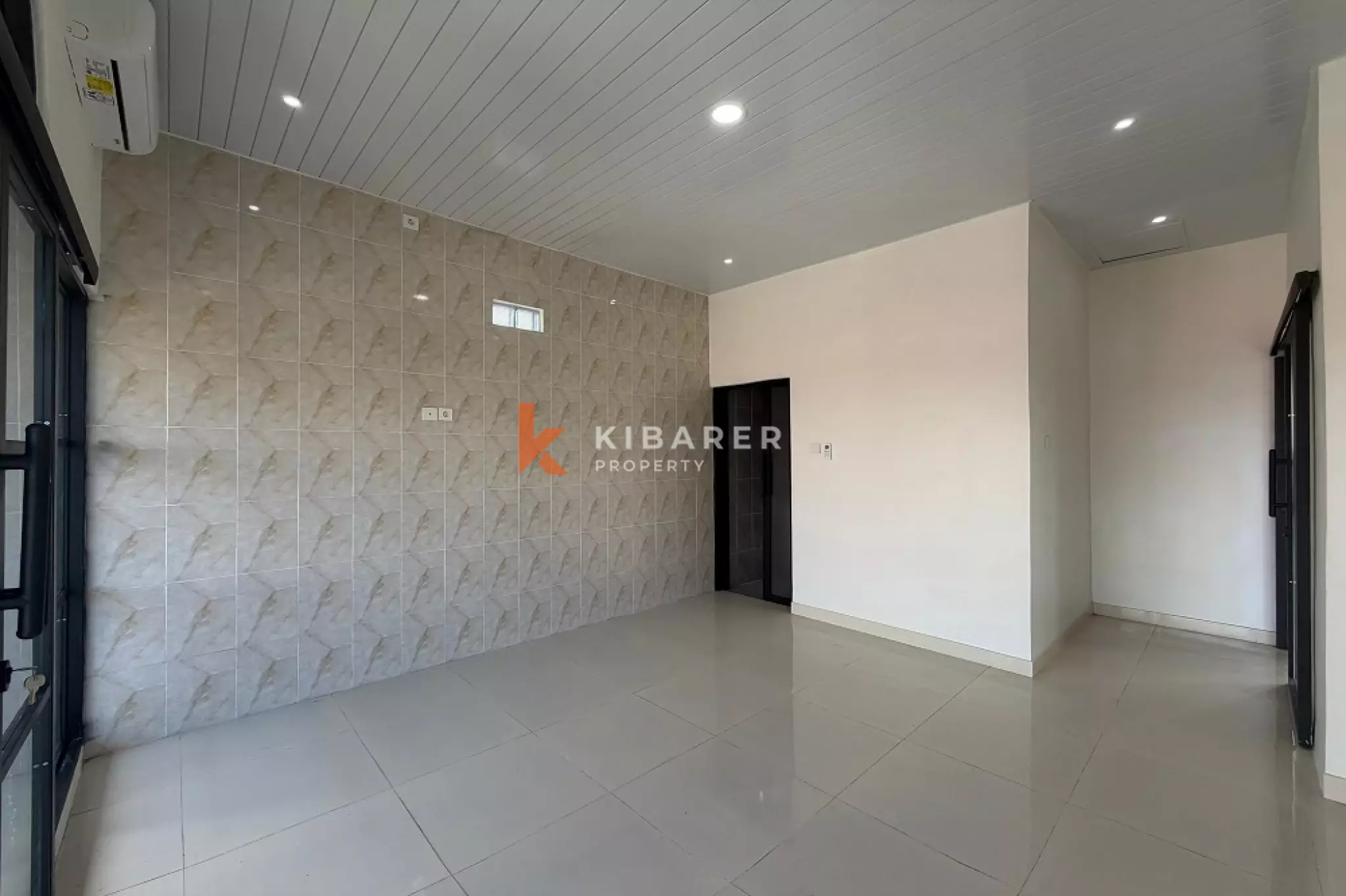 Rumah Balinesia Nyaman Tiga Kamar Tidur Tanpa Perabot di Sanur