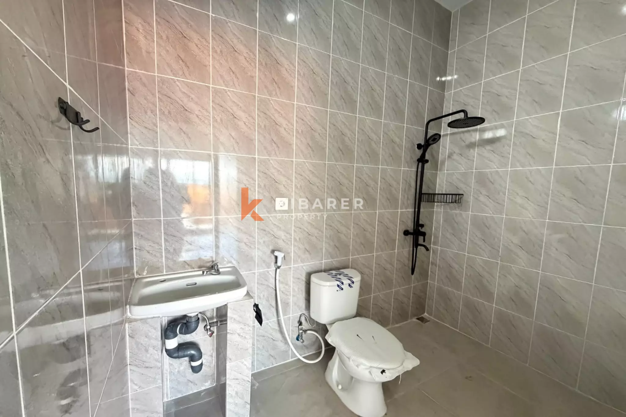 Rumah Balinesia Nyaman Tiga Kamar Tidur Tanpa Perabot di Sanur