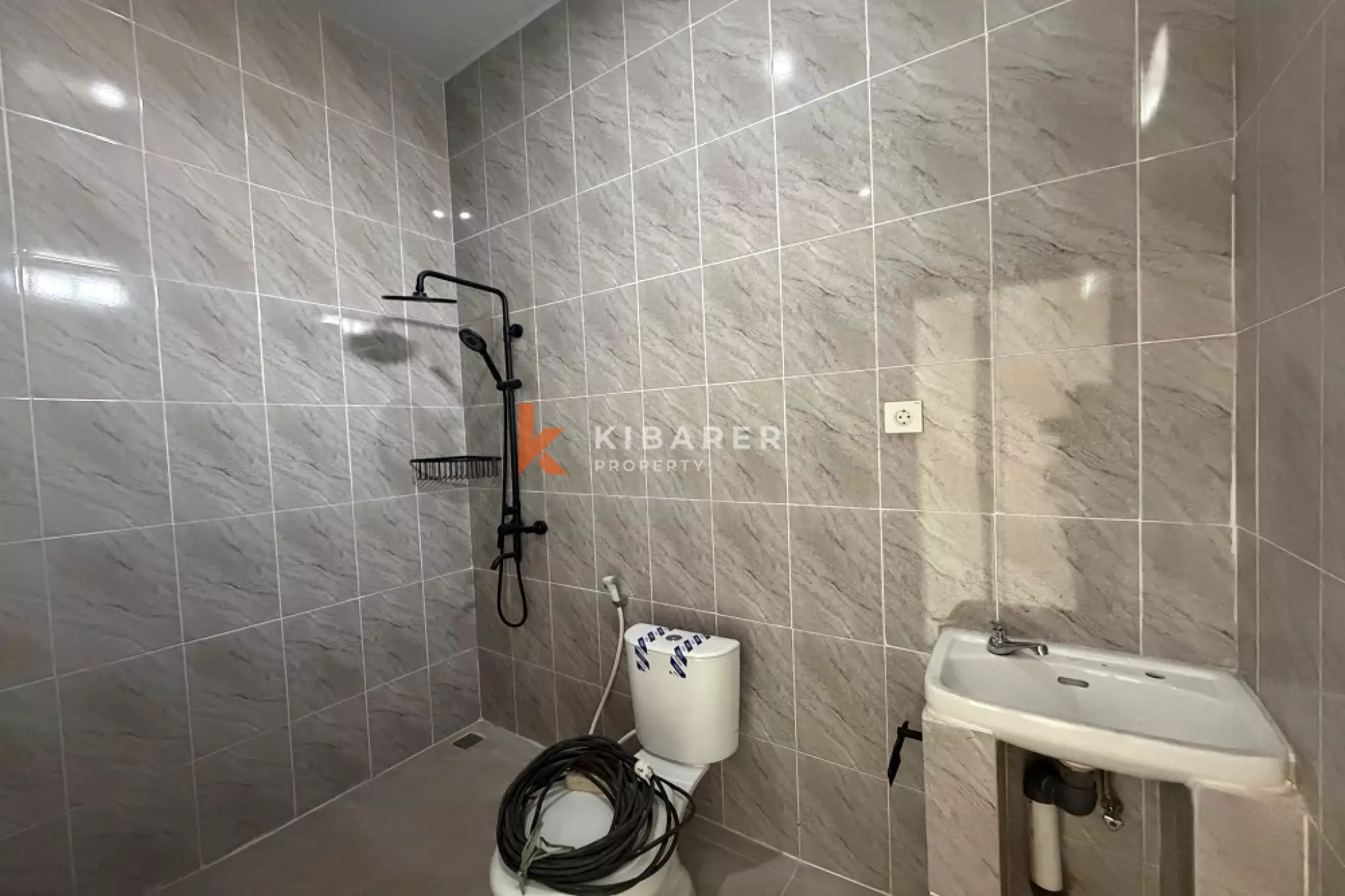 Rumah Balinesia Nyaman Tiga Kamar Tidur Tanpa Perabot di Sanur