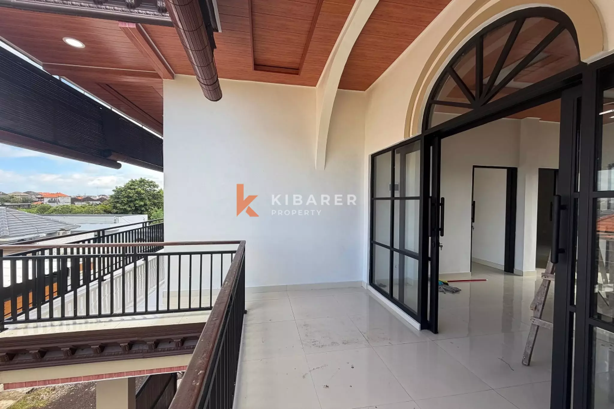 Rumah Balinesia Nyaman Tiga Kamar Tidur Tanpa Perabot di Sanur