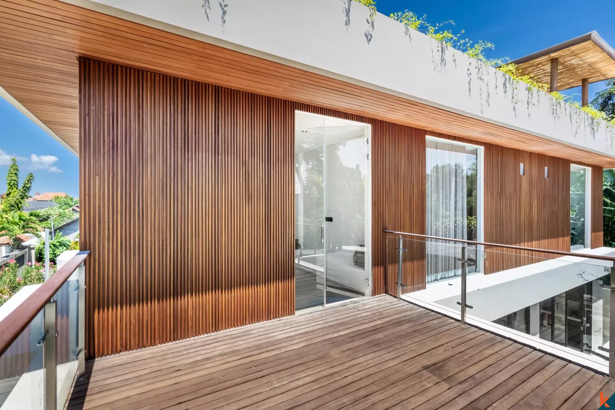 Élégante maison tropicale de quatre chambres à louer à Sanur