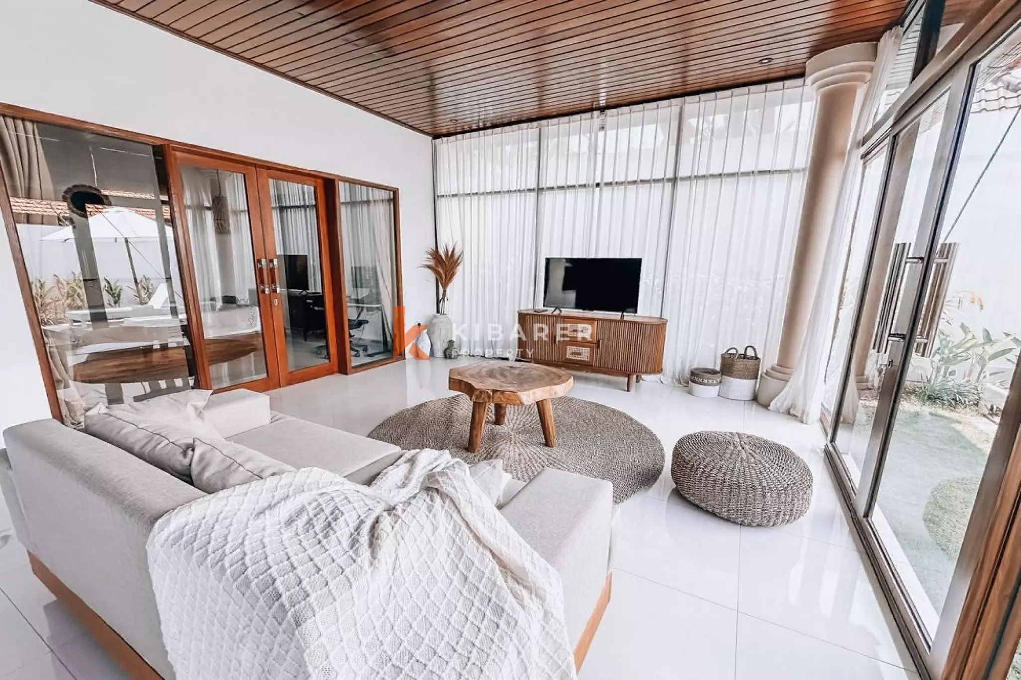 Elegant Fully Furnished Three-Bedrooms Villa Walking Distance to Seseh Beach